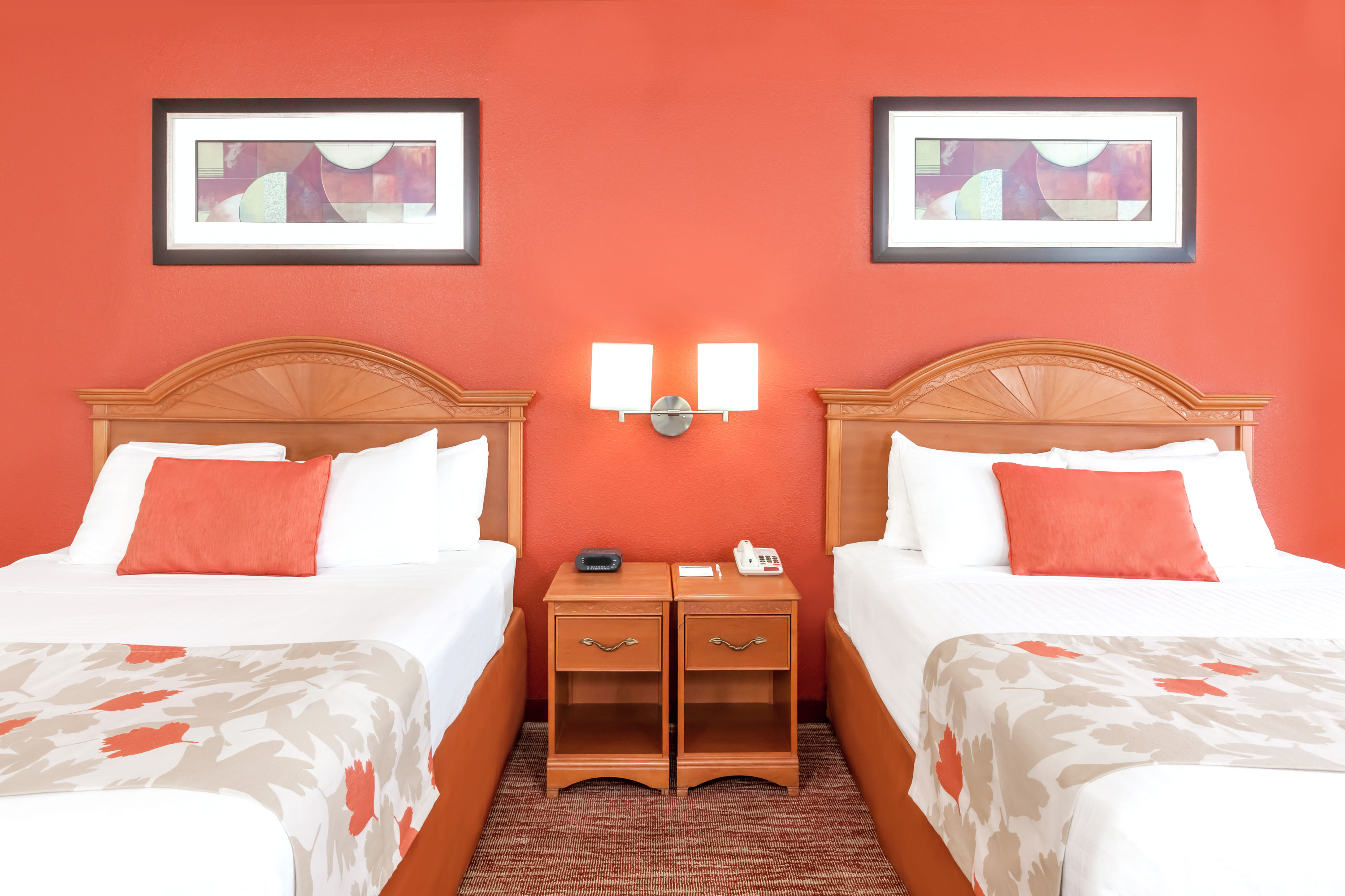 Guest room at the Hawthorn Suites By Wyndham Irving DFW South in Irving, Texas