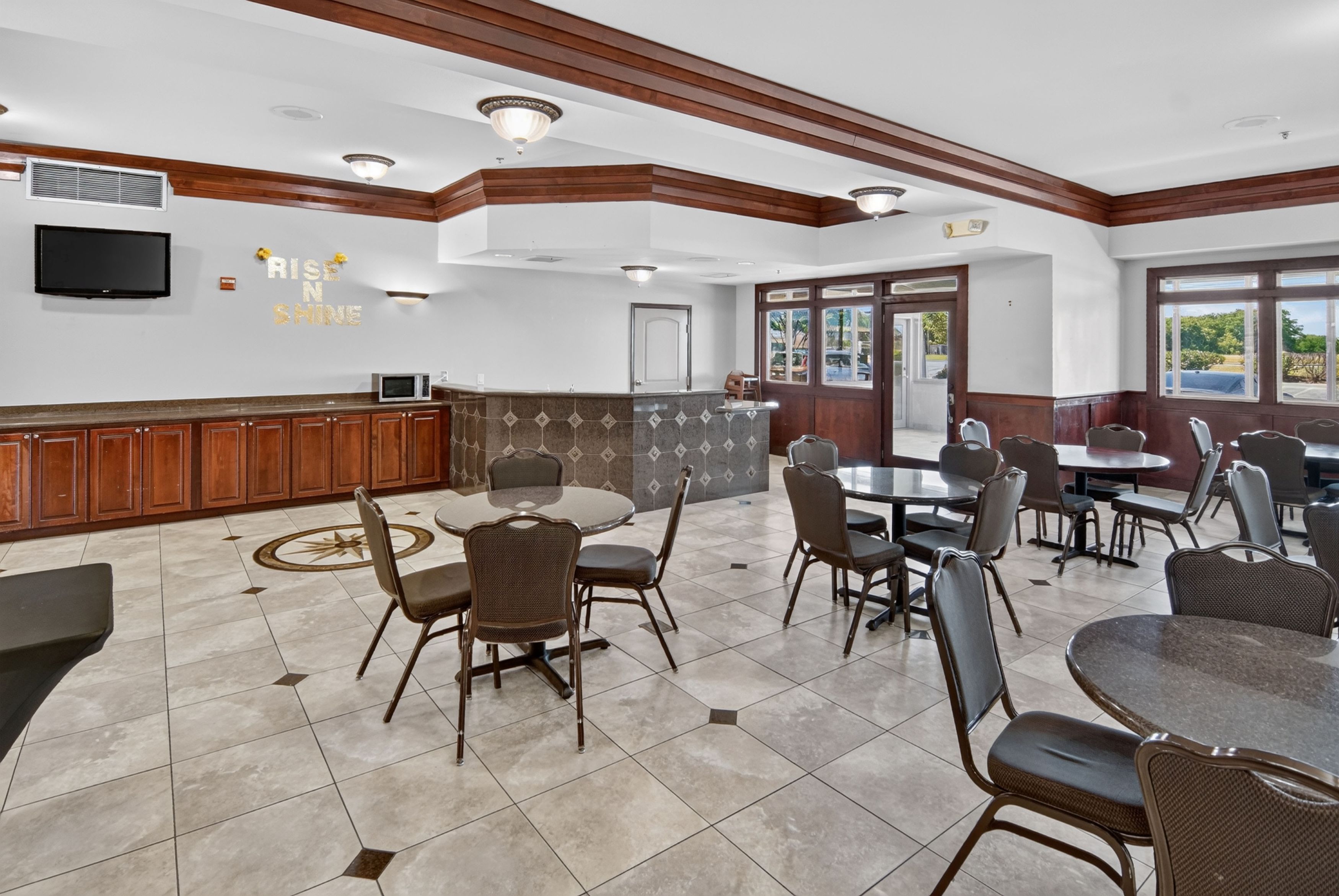 Hawthorn Extended Stay by Wyndham Killeen restaurant breakfast area with seating in Killeen, Texas