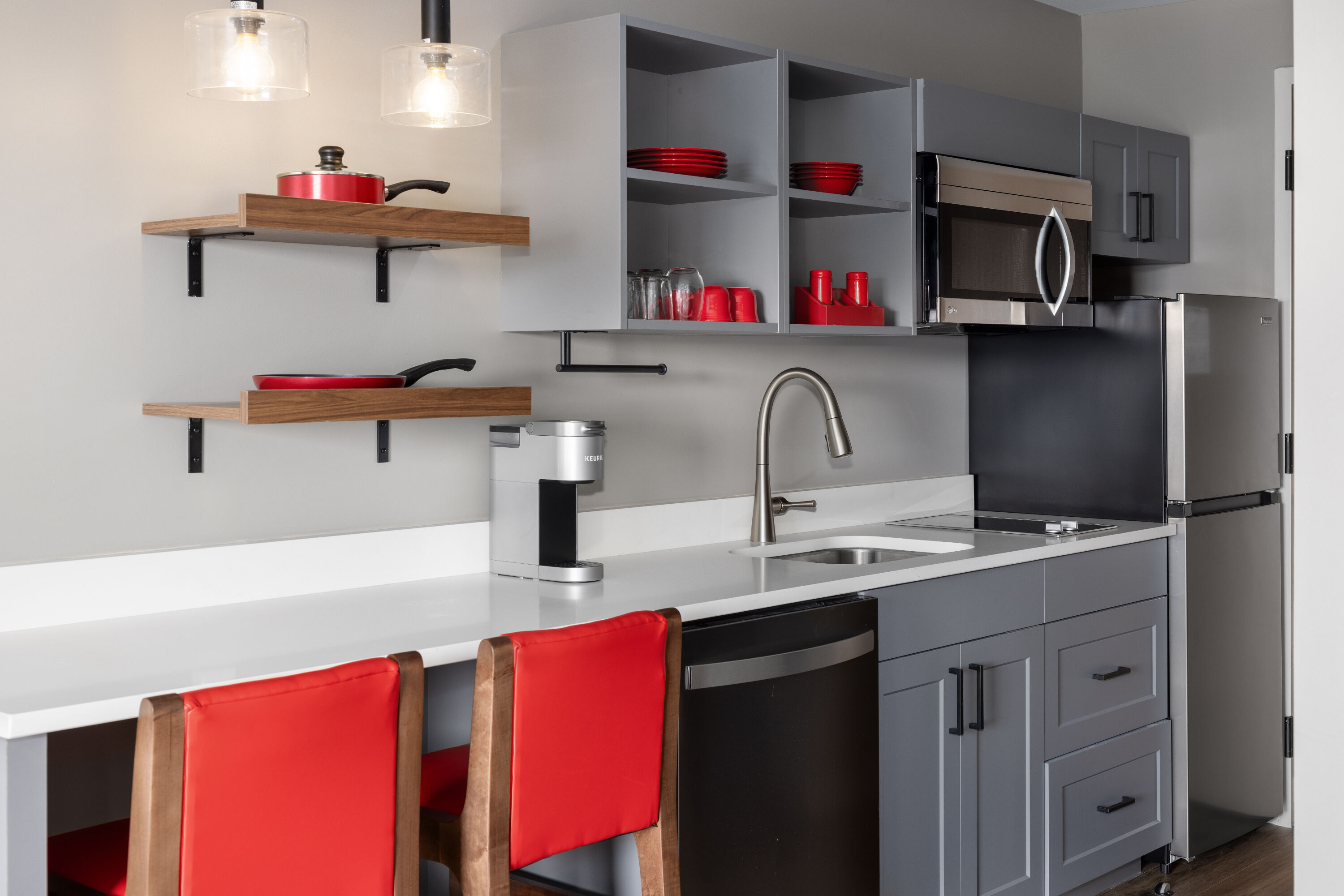 Guest room feature at the Hawthorn Extended Stay by Wyndham Williston/Burlington in Williston, Vermont