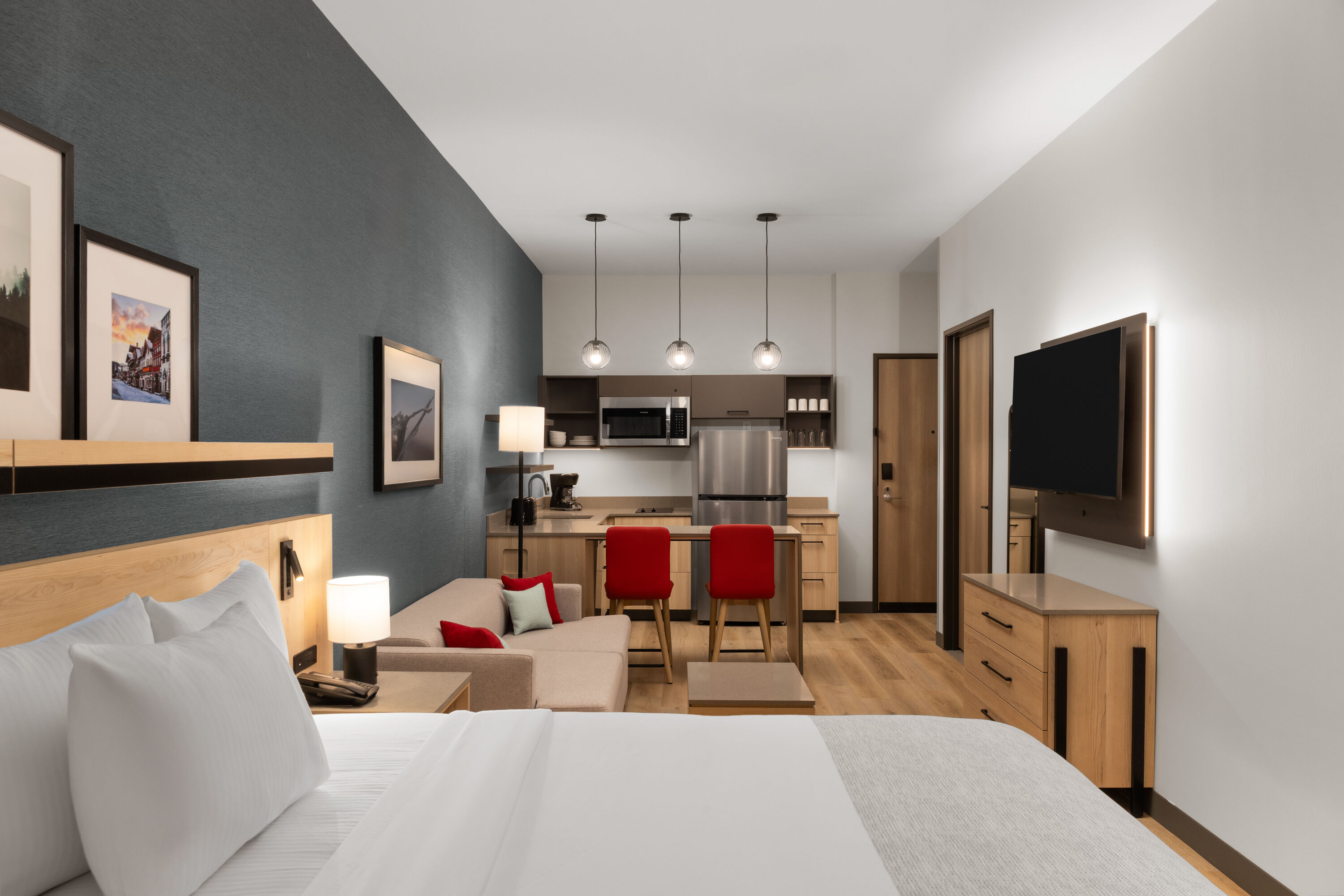 Guest room at the Hawthorn Extended Stay by Wyndham Leavenworth in Leavenworth, Washington