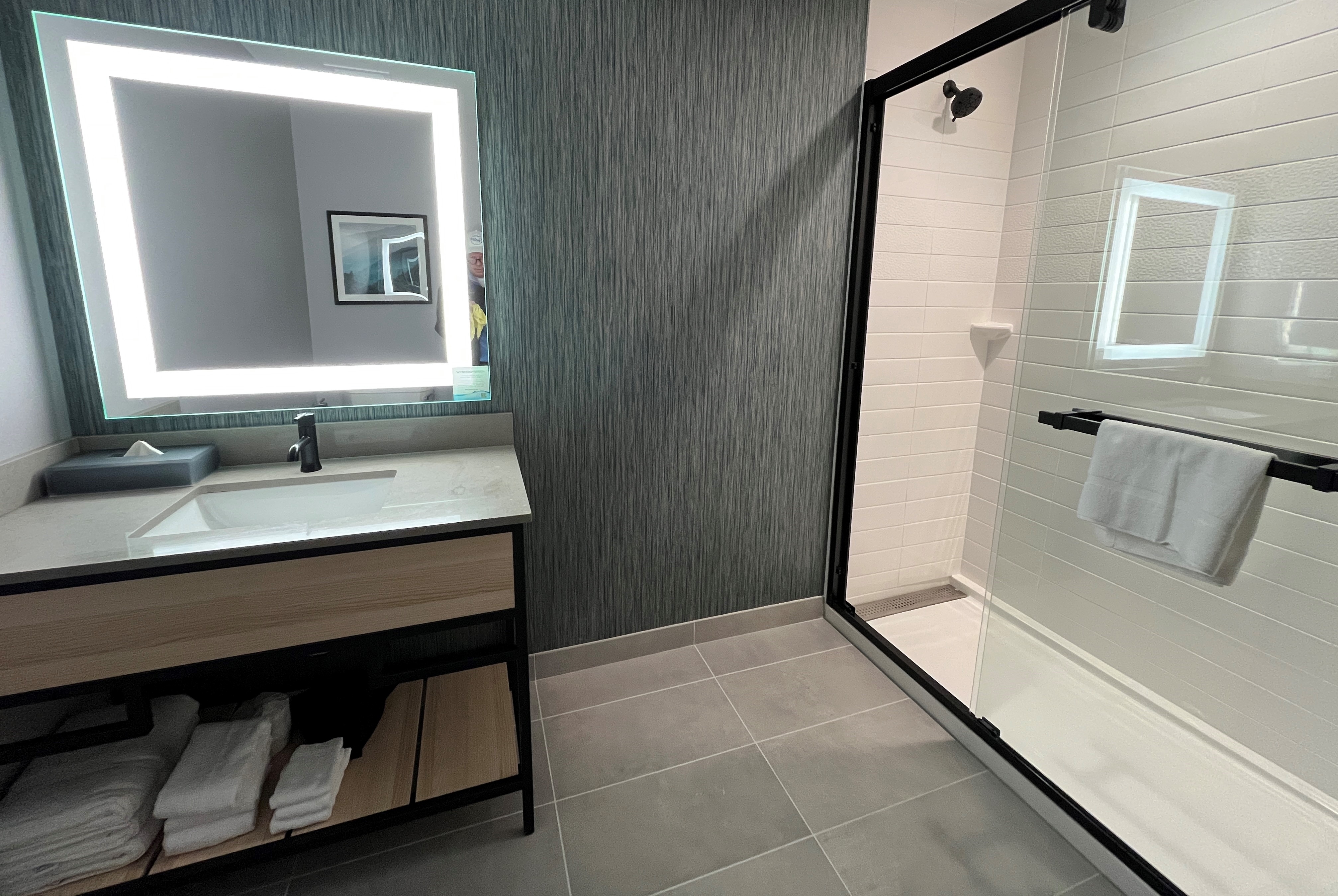 Guest room bath at the Hawthorn Extended Stay by Wyndham Leavenworth in Leavenworth, Washington