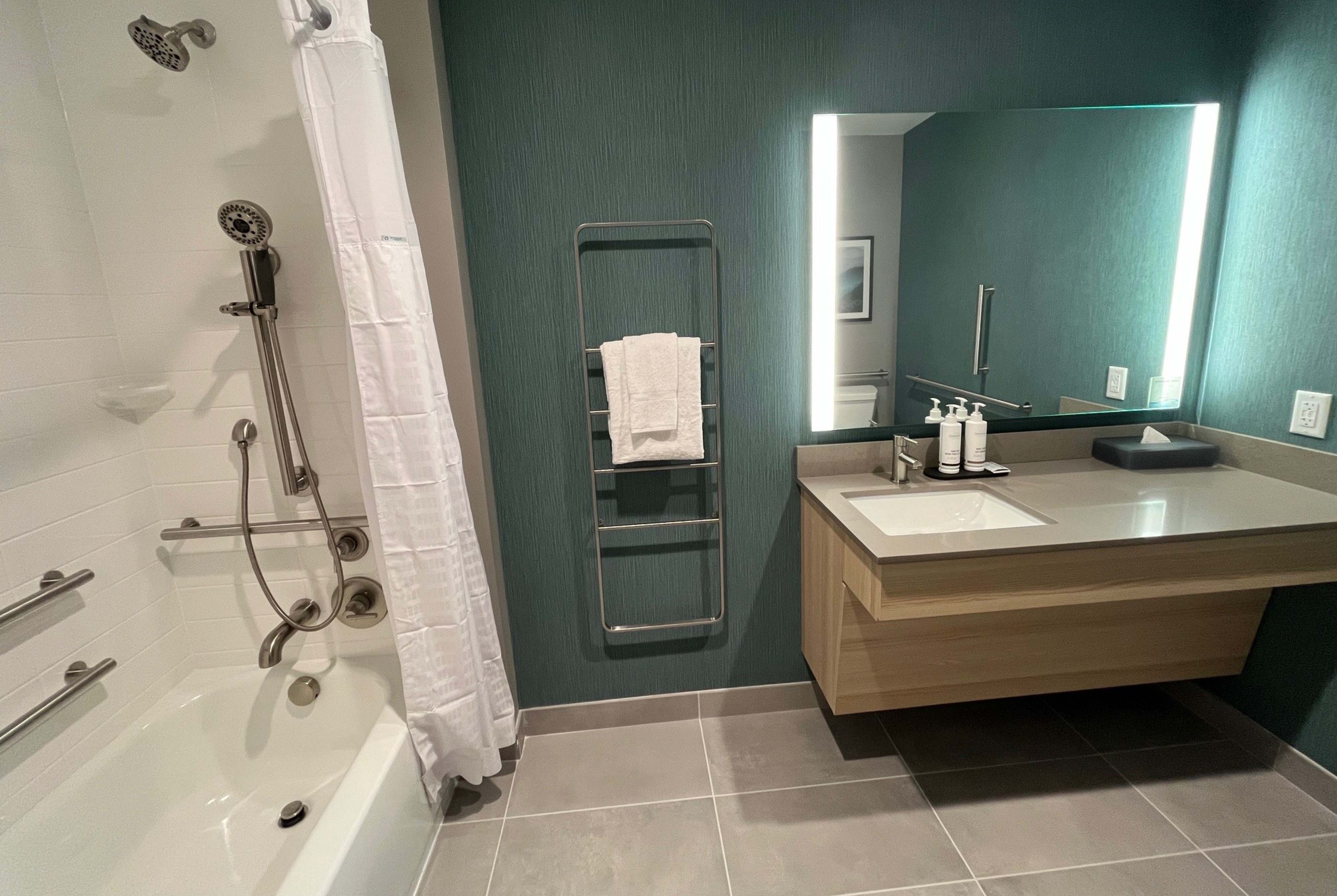 Guest room bath at the Hawthorn Extended Stay by Wyndham Leavenworth in Leavenworth, Washington