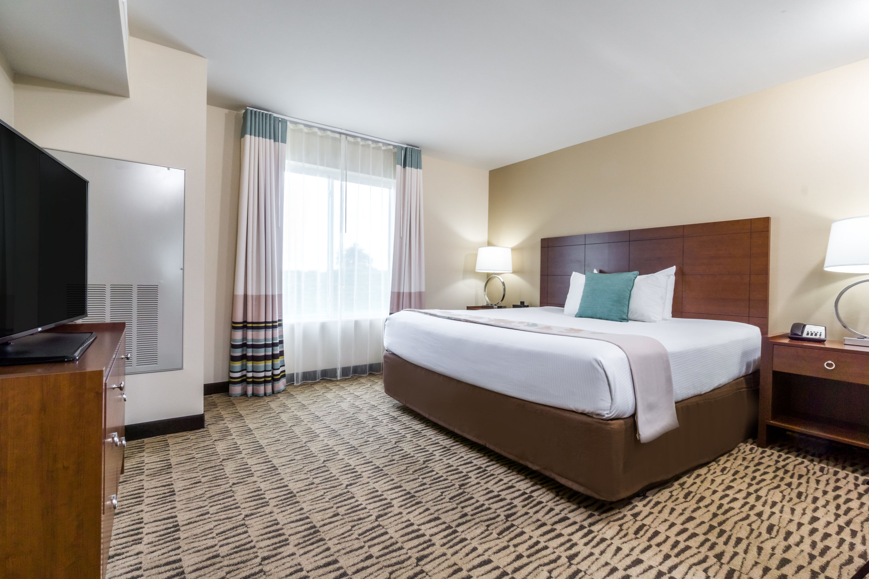 Guest room at the Hawthorn Suites by Wyndham Wheeling at the Highlands in Triadelphia, West Virginia
