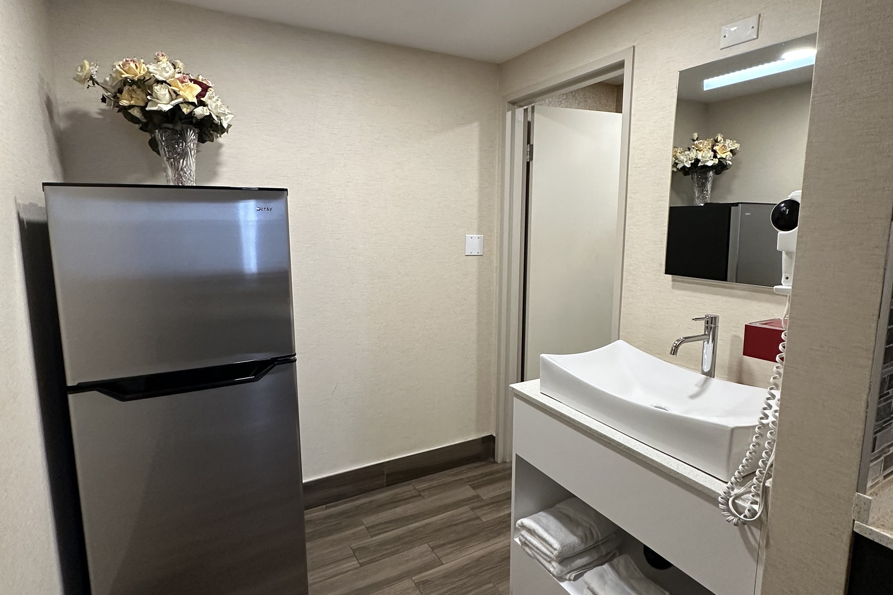 Guest room at the Baymont by Wyndham Medicine Hat in Medicine Hat, Alberta