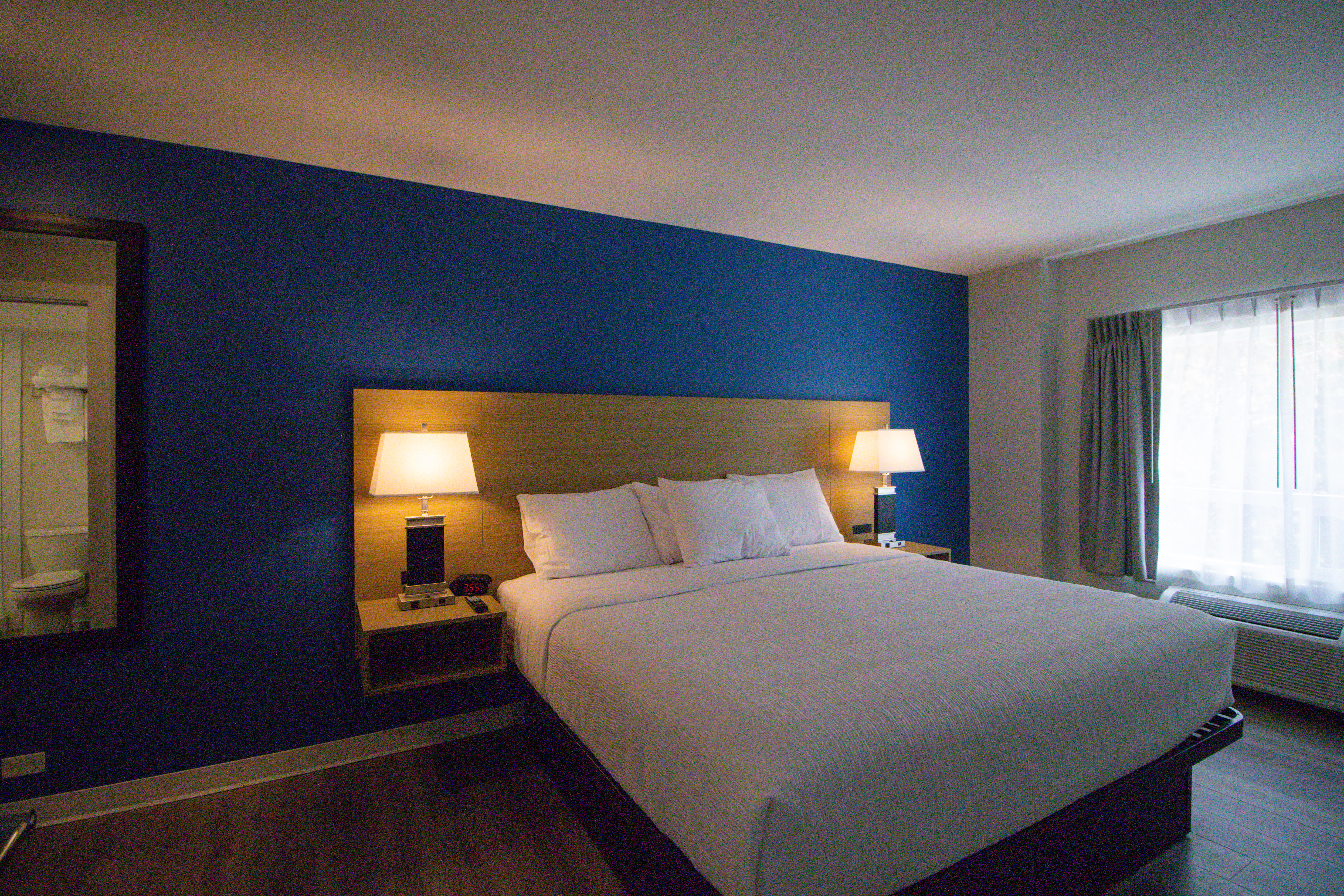 Guest room at the Baymont by Wyndham Gold River in Gold River, British Columbia