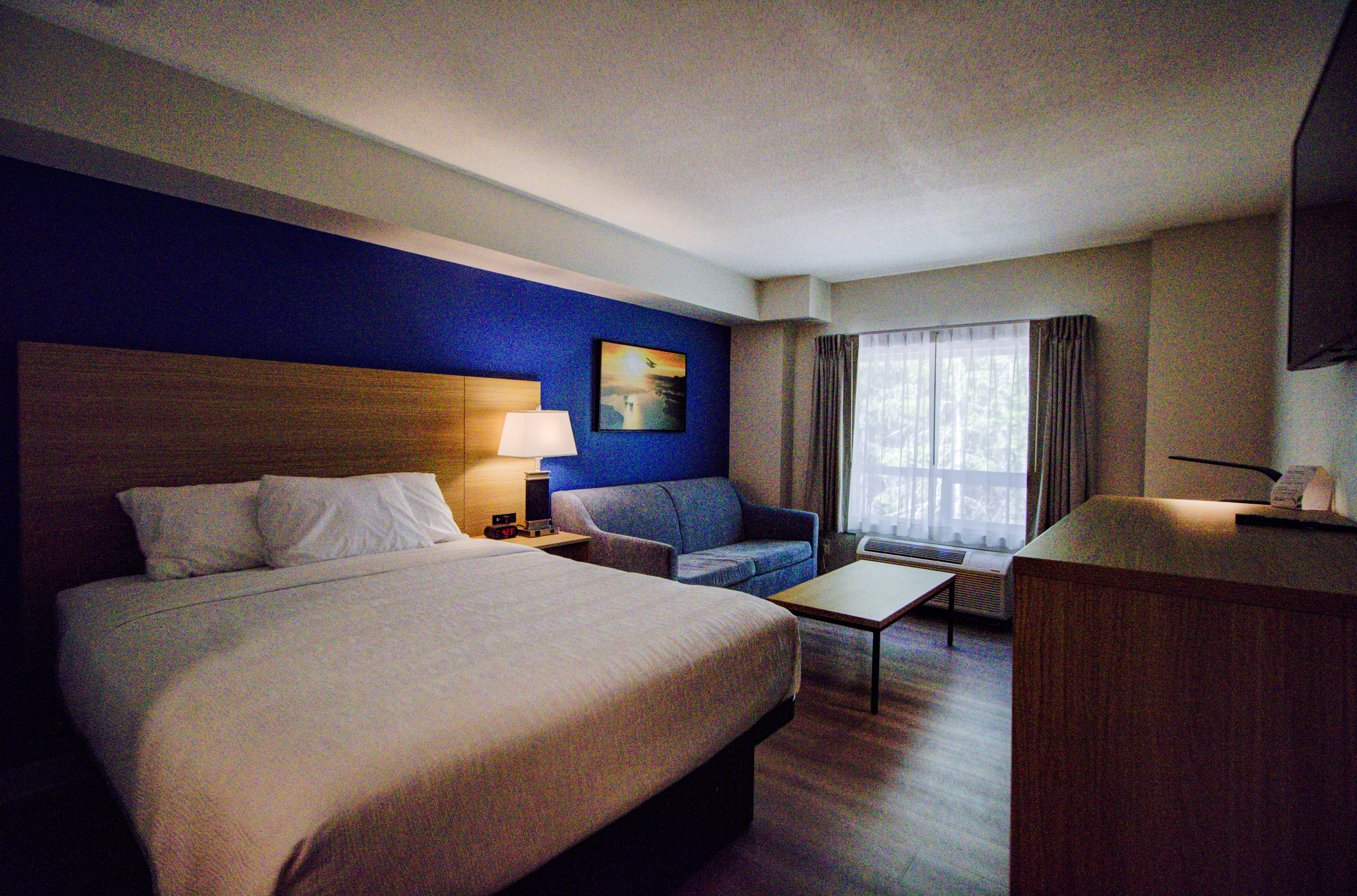 Guest room at the Baymont by Wyndham Gold River in Gold River, British Columbia