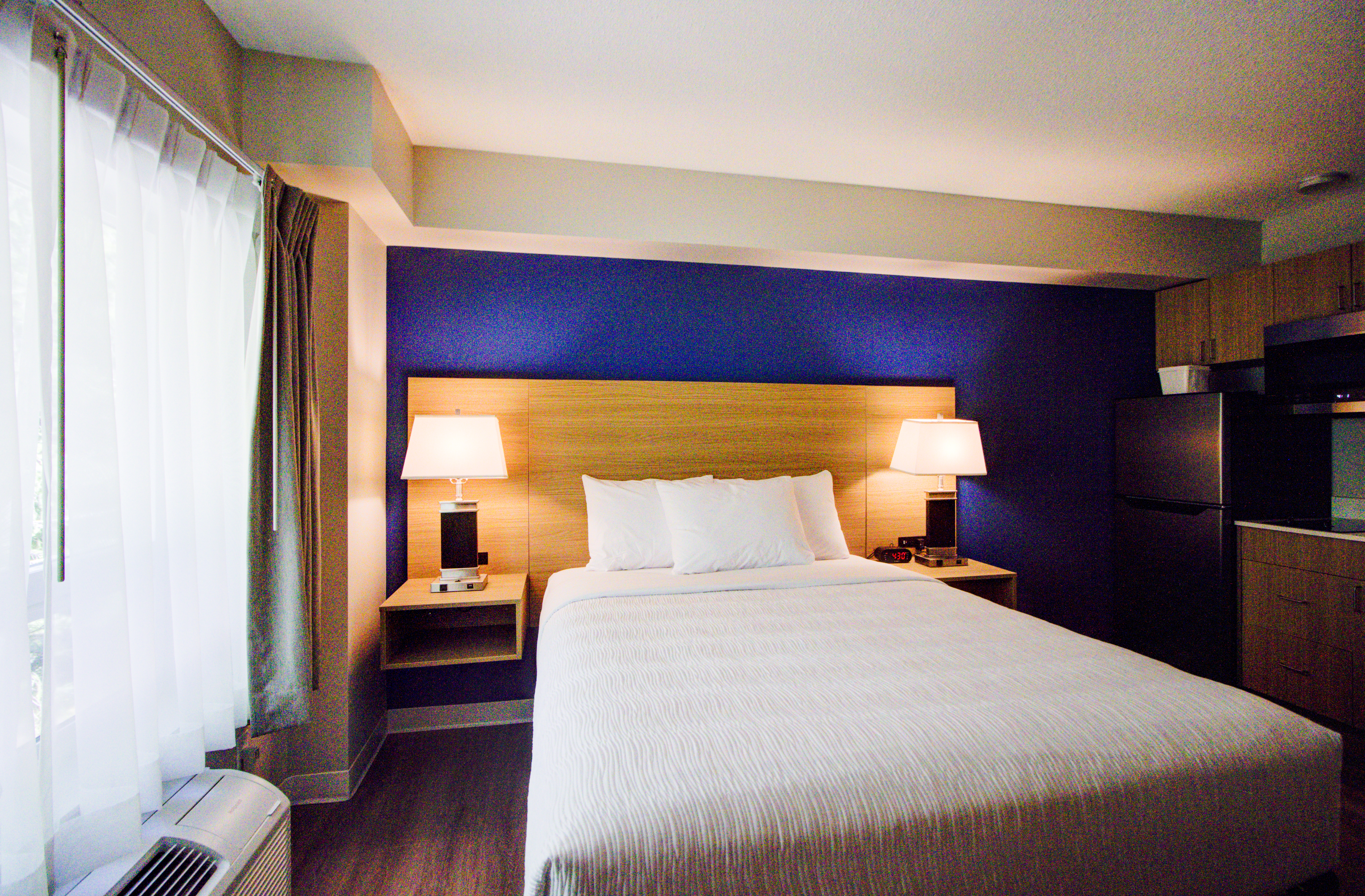 Guest room at the Baymont by Wyndham Gold River in Gold River, British Columbia