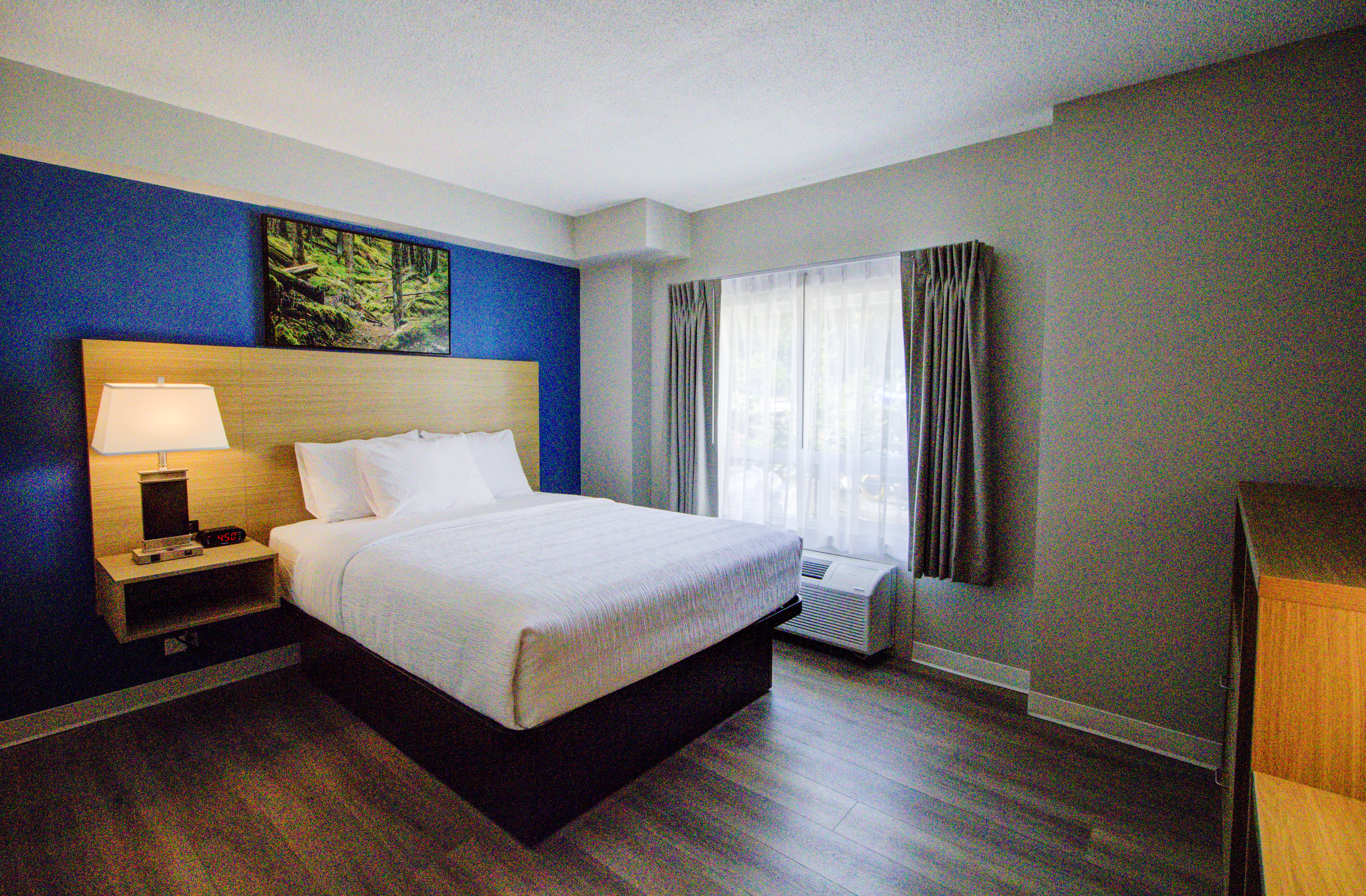 Guest room at the Baymont by Wyndham Gold River in Gold River, British Columbia