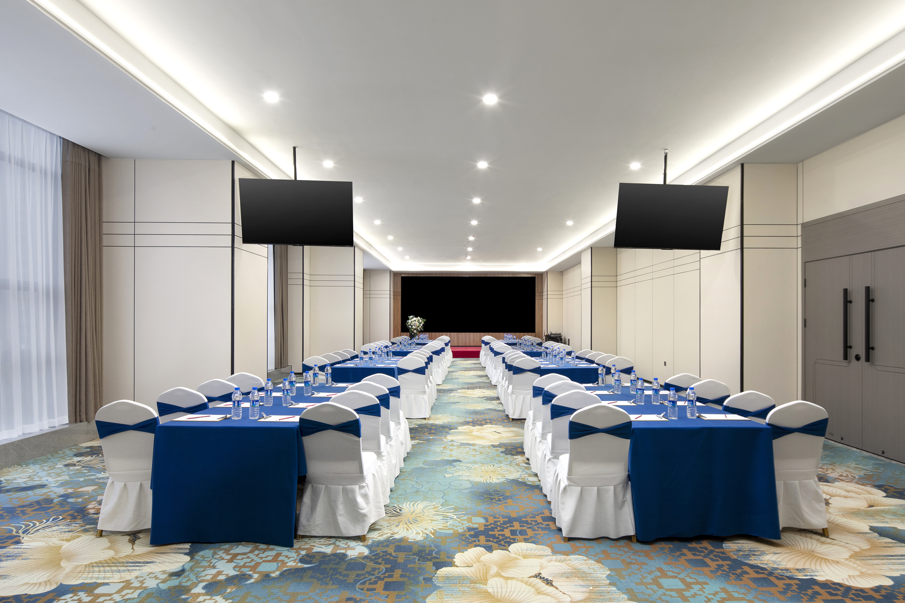 Meeting room at Baymont Kunming Economic Development Zone in Kunming, Other than US/Canada