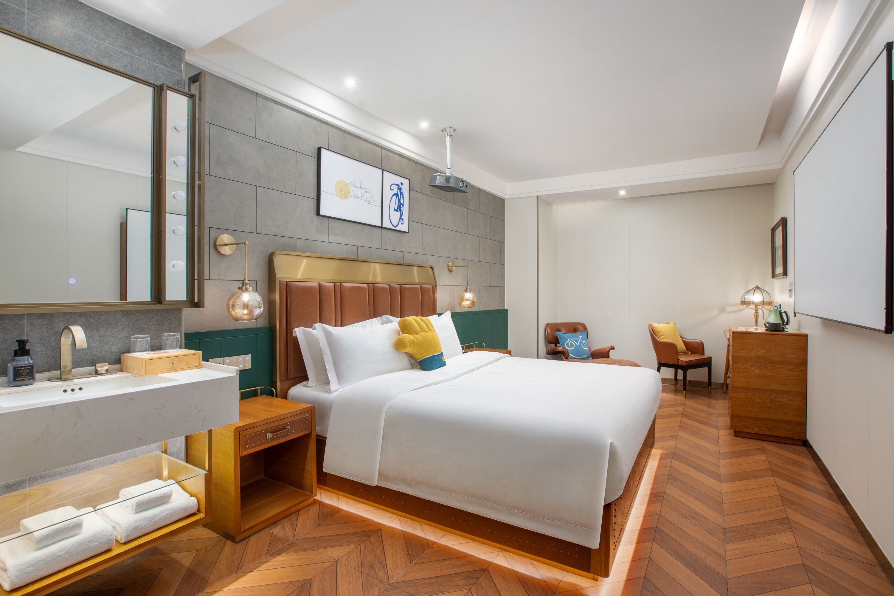 Guest room at the Baymont Urumqi Tieluju Metro Station in Urumqi, Other than US/Canada