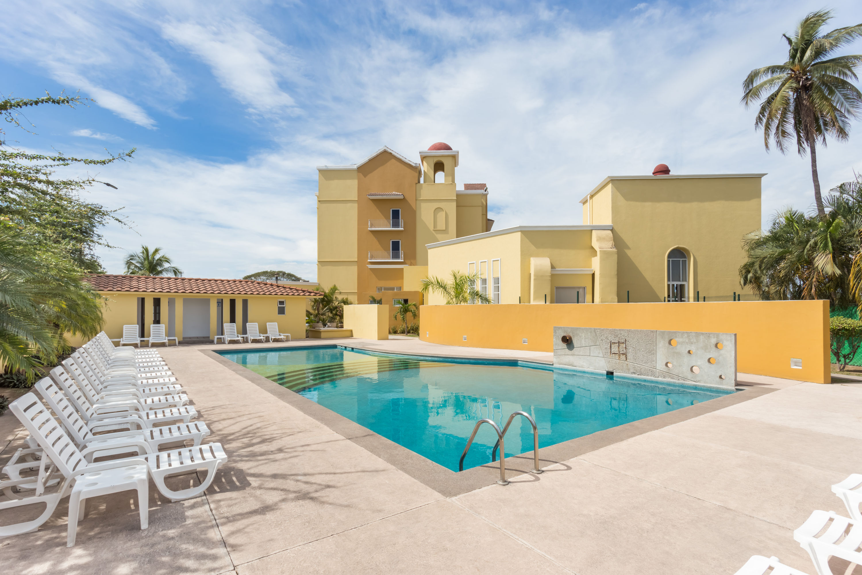 Pool at the Baymont by Wyndham Lazaro Cardenas in Lazaro Cardenas, Other than US/Canada