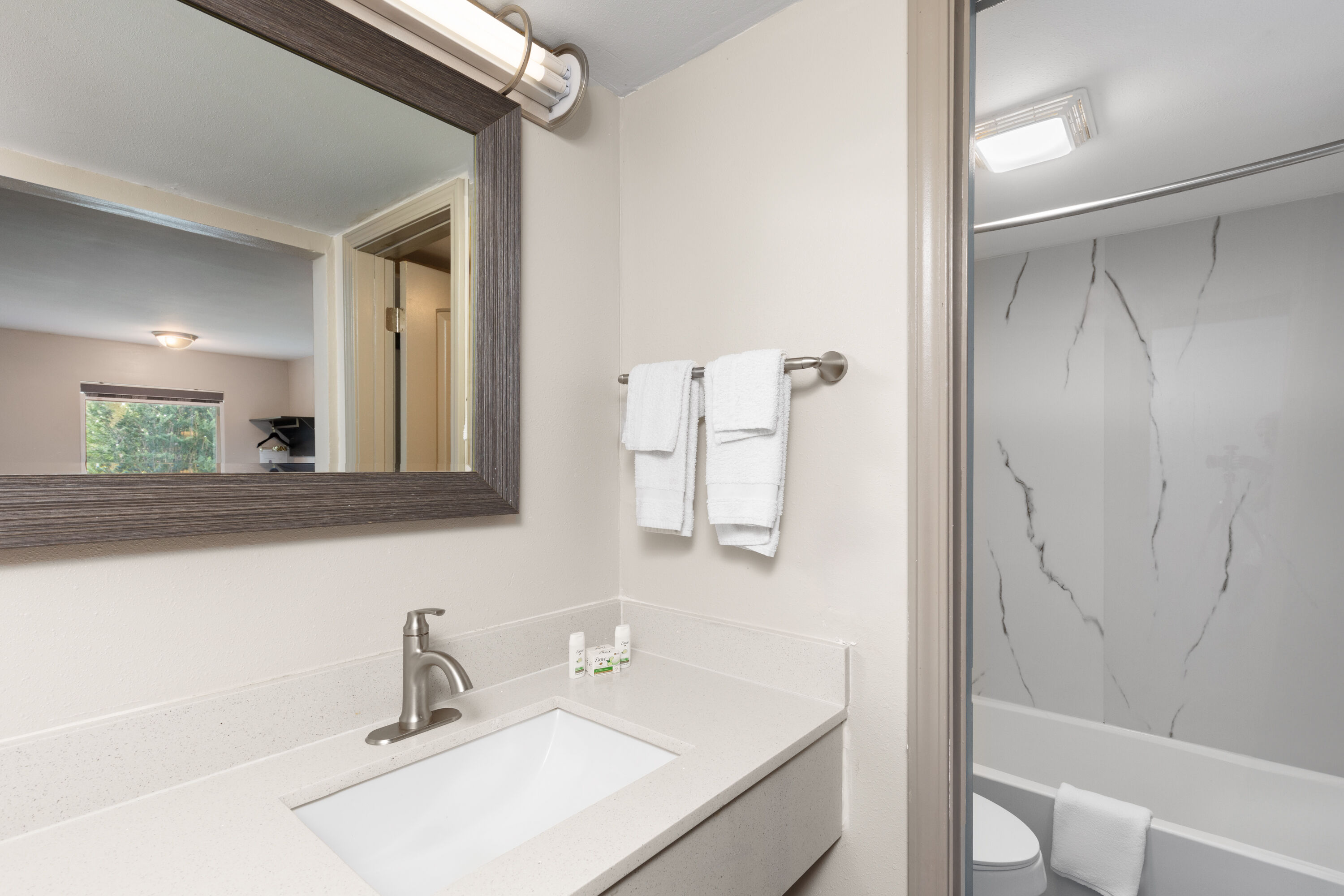 Guest room bath at the Baymont by Wyndham Dothan in Dothan, Alabama