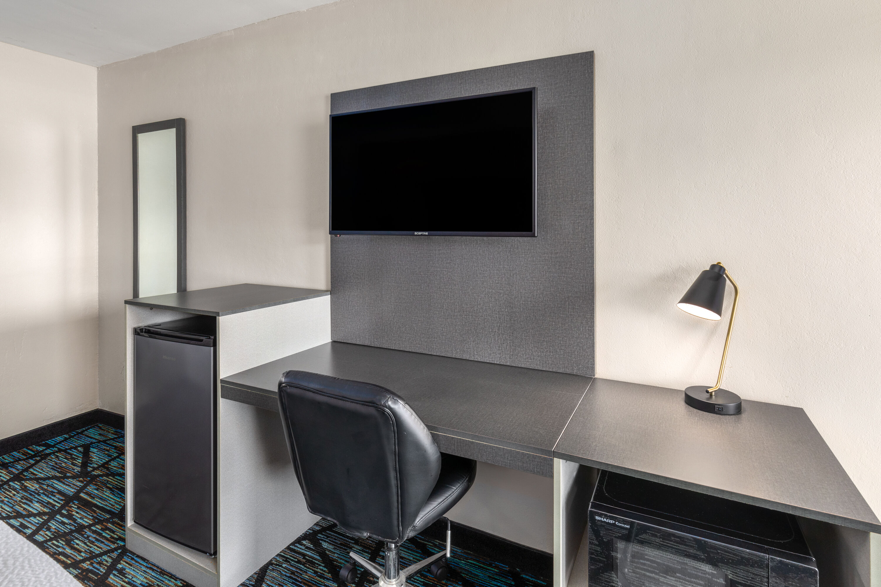 Guest room at the Baymont by Wyndham Dothan in Dothan, Alabama