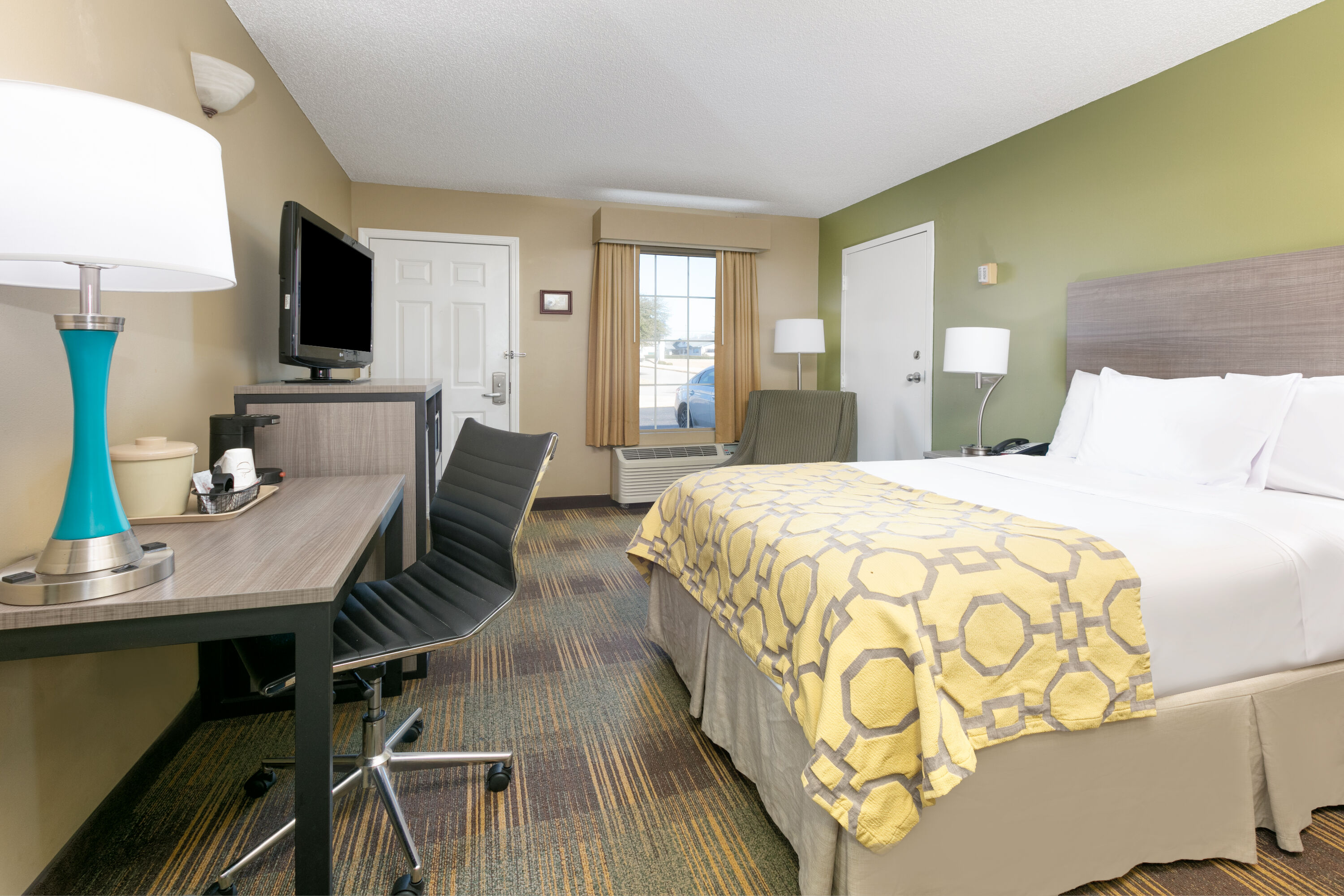 Guest room at the Baymont By Wyndham Prattville/Montgomery in Prattville, Alabama