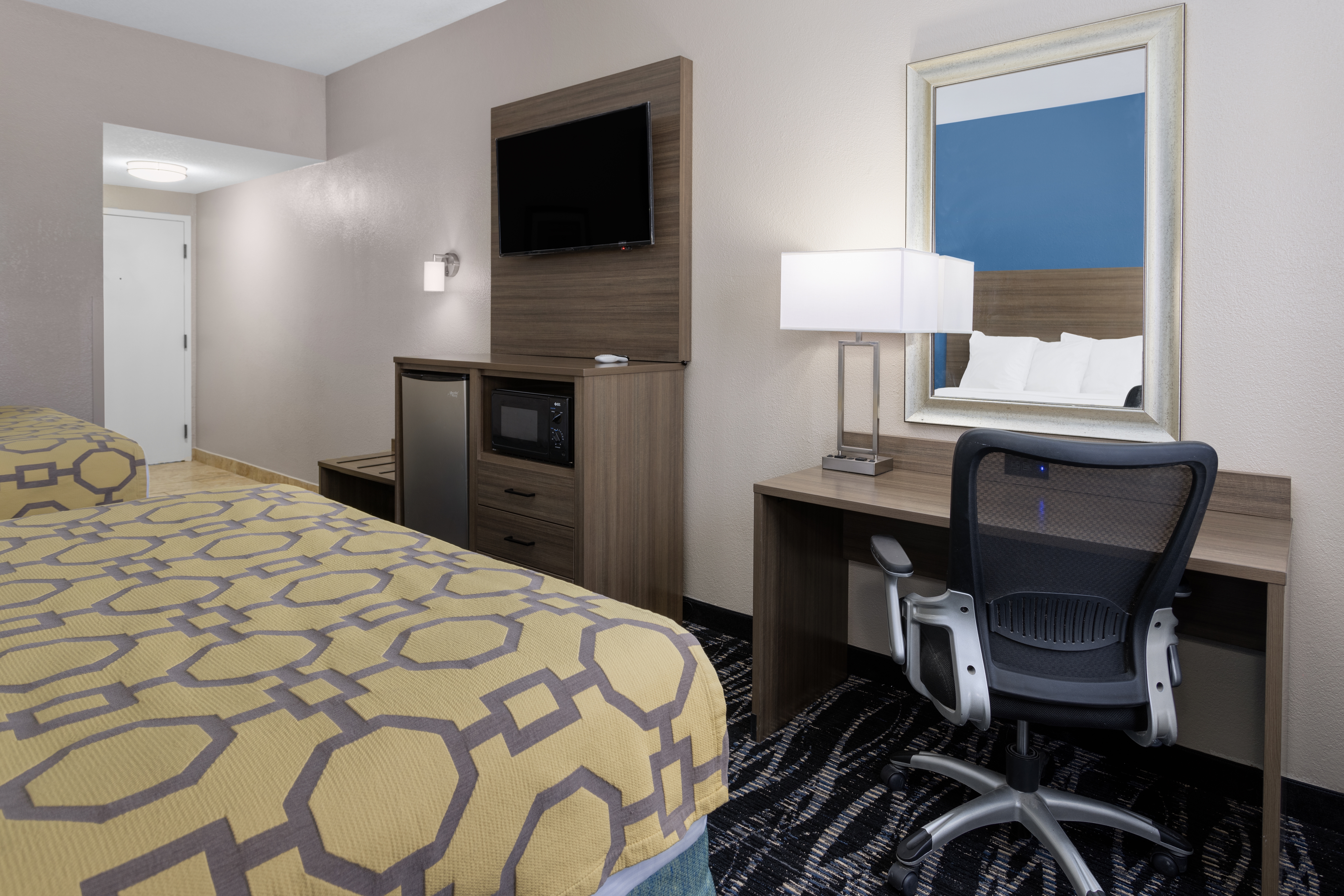 Guest room at the Baymont by Wyndham Saraland in Saraland, Alabama