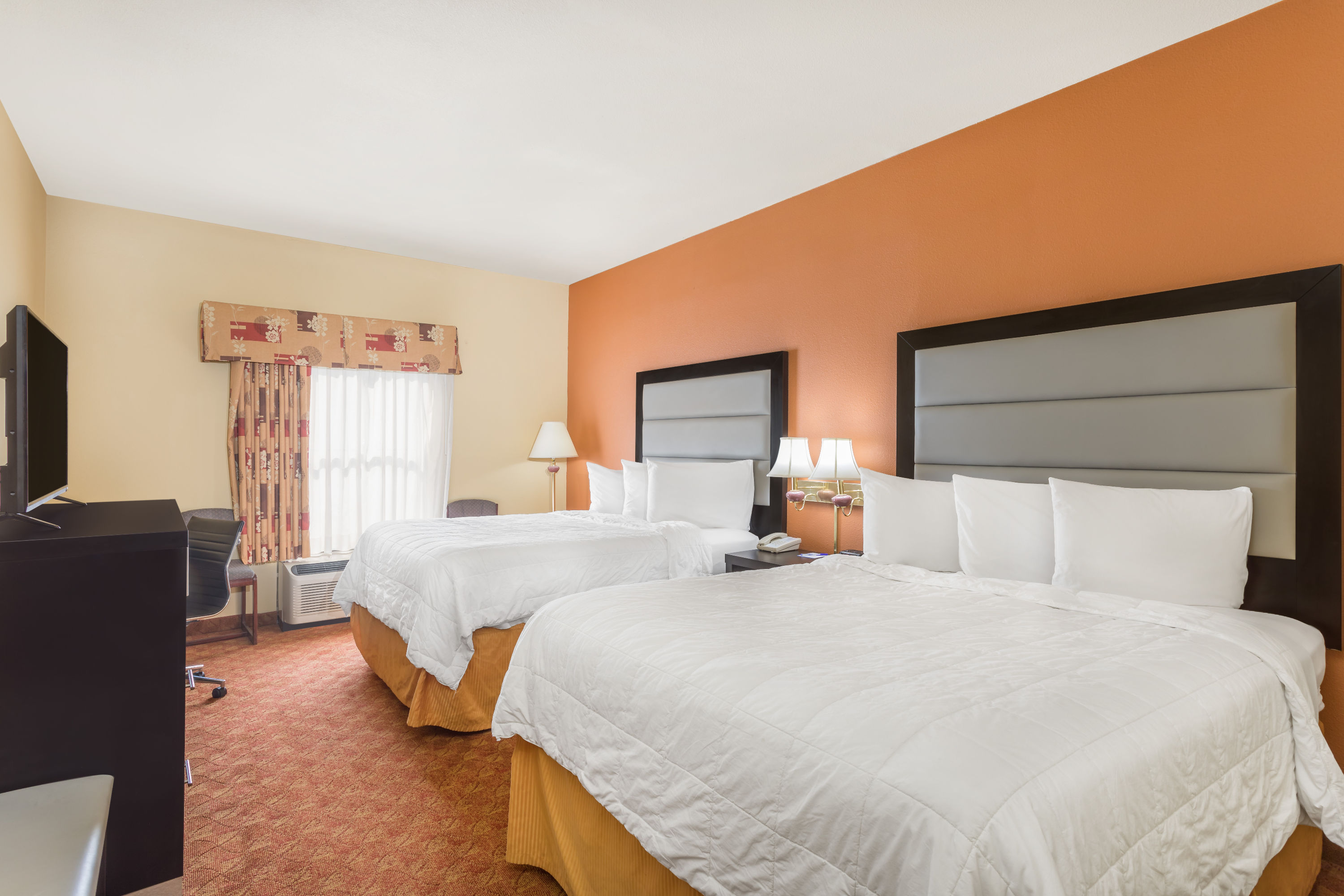 Guest room at the Baymont by Wyndham Fayetteville in Fayetteville, Arkansas