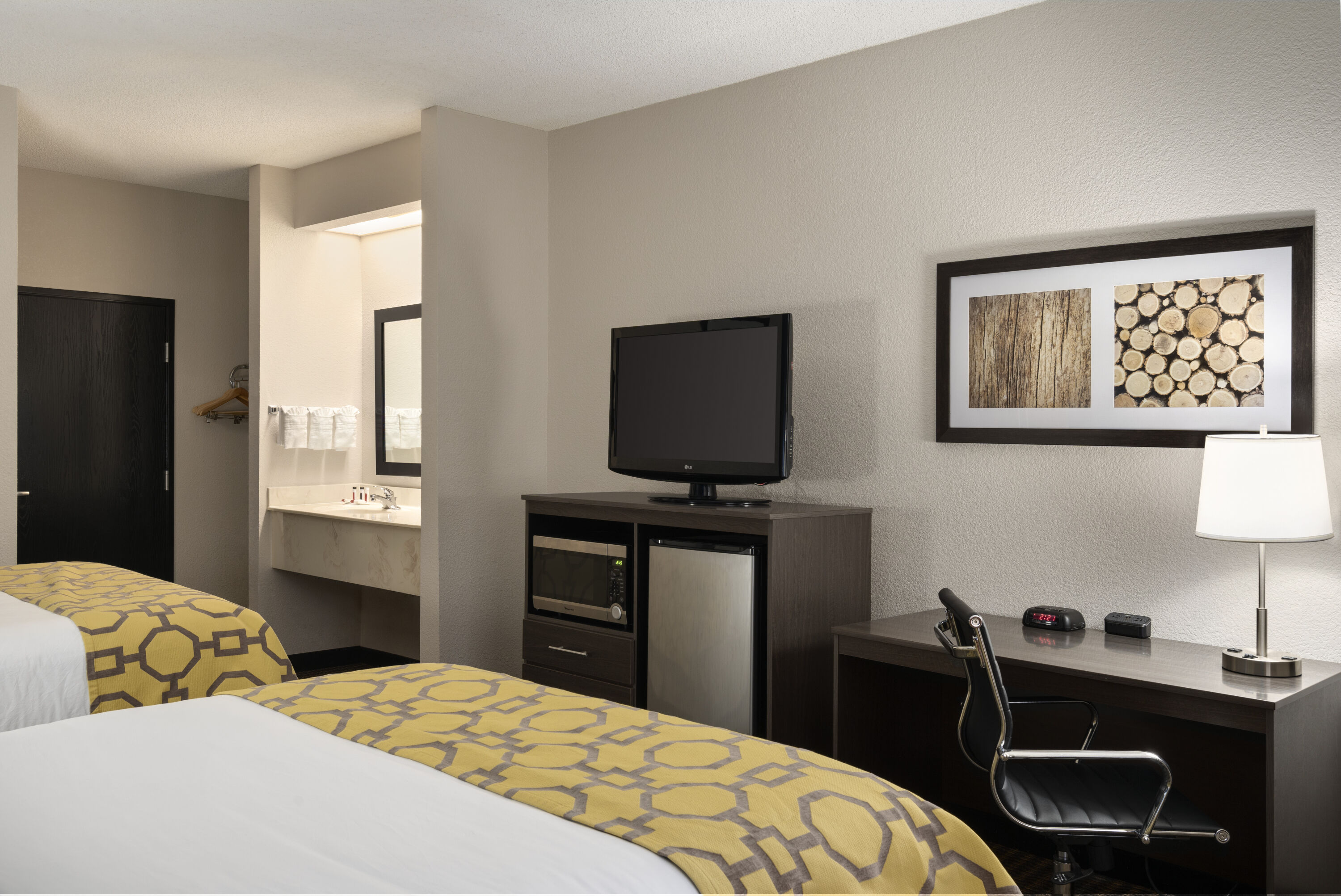 Guest room at the Baymont by Wyndham Casa Grande in Casa Grande, Arizona