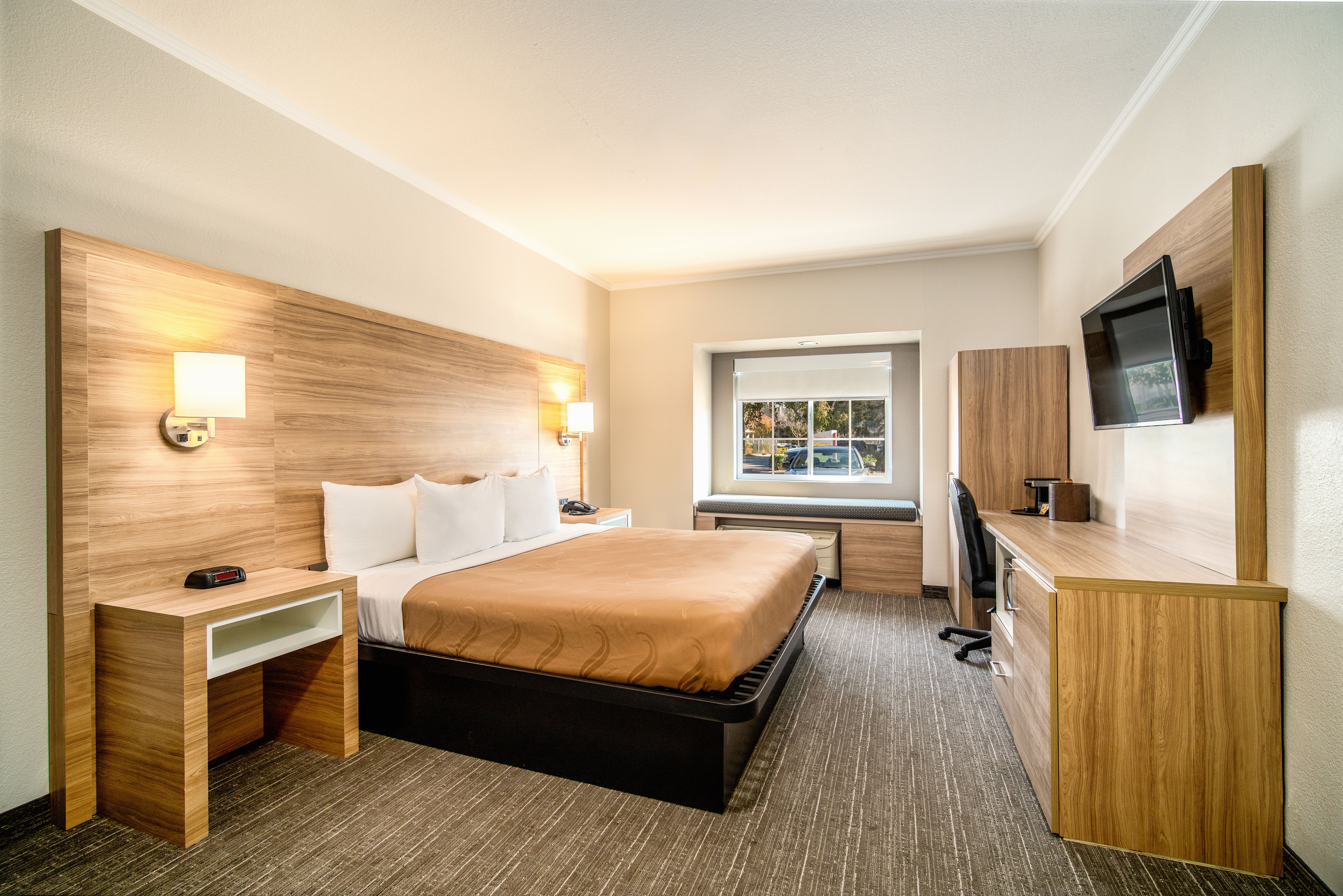 Guest room at the Baymont by Wyndham Chandler I-10 in Chandler, Arizona