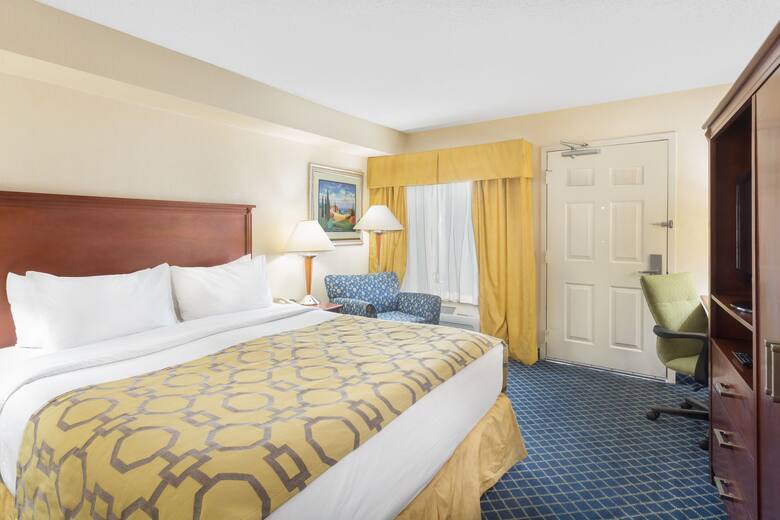 Guest room at the Baymont Inn & Suites Flagstaff in Flagstaff, Arizona