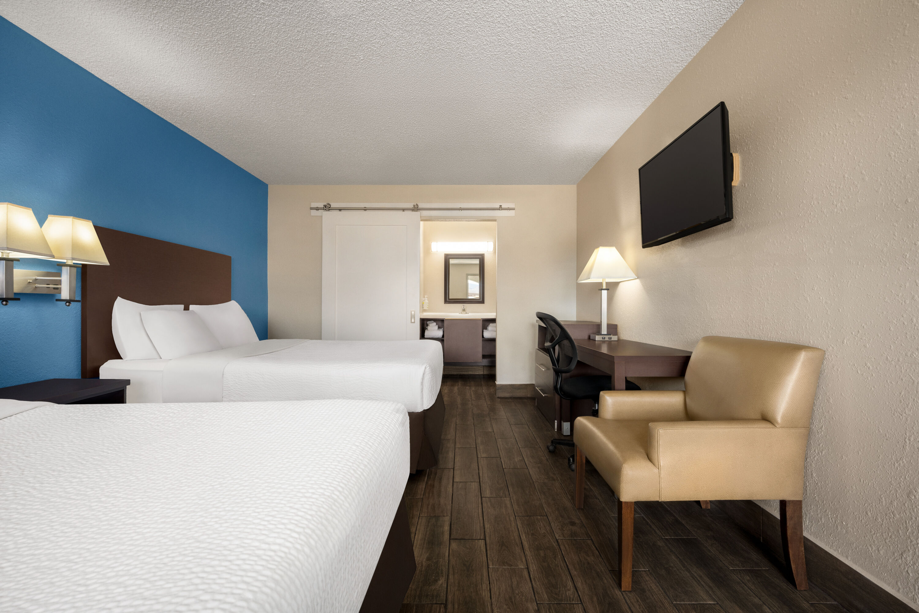 Guest room at the Baymont by Wyndham Kingman in Kingman, Arizona