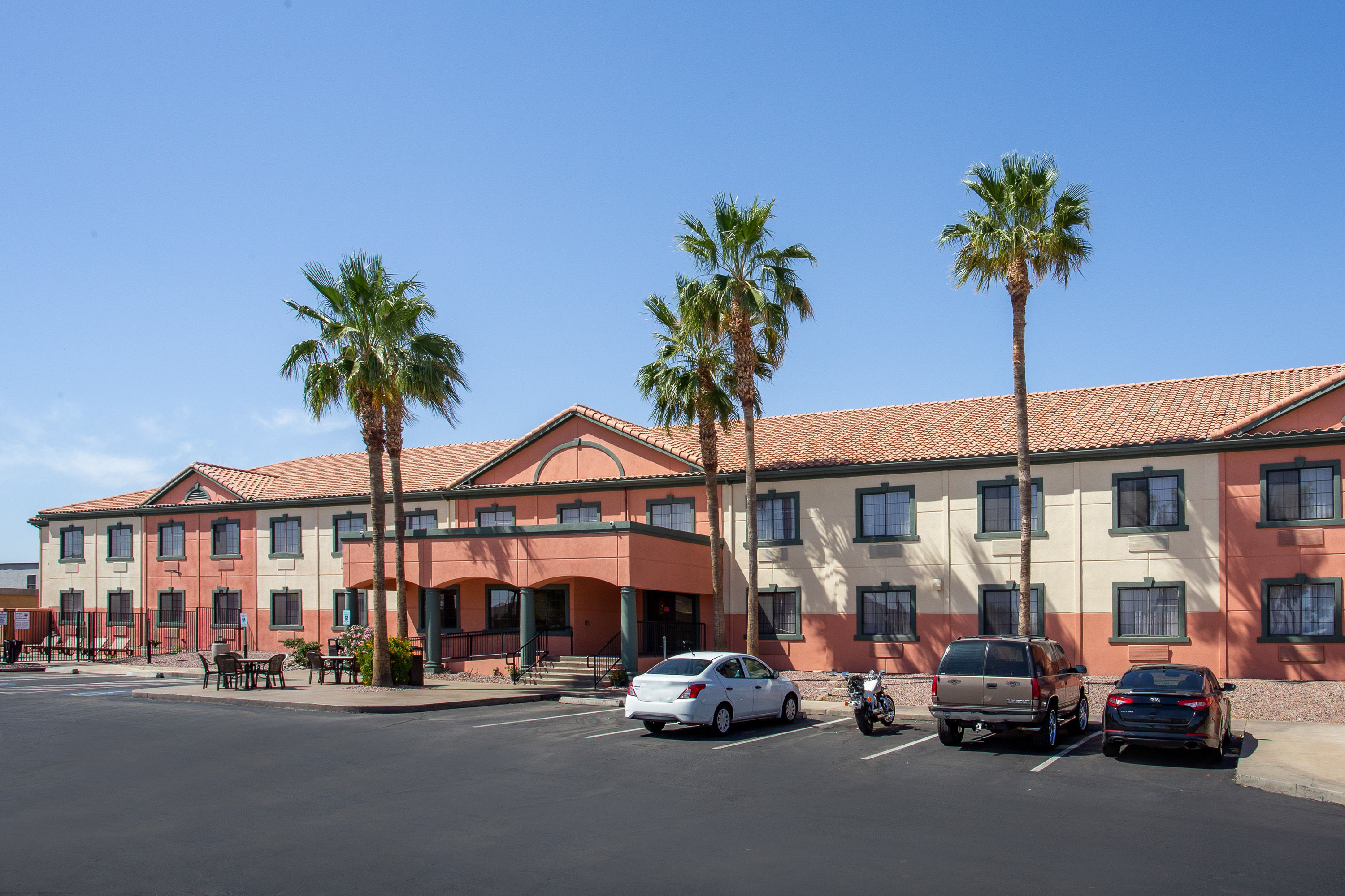 Baymont Wyndham Phoenix I-10 near 51st Ave Phoenix  Hotels