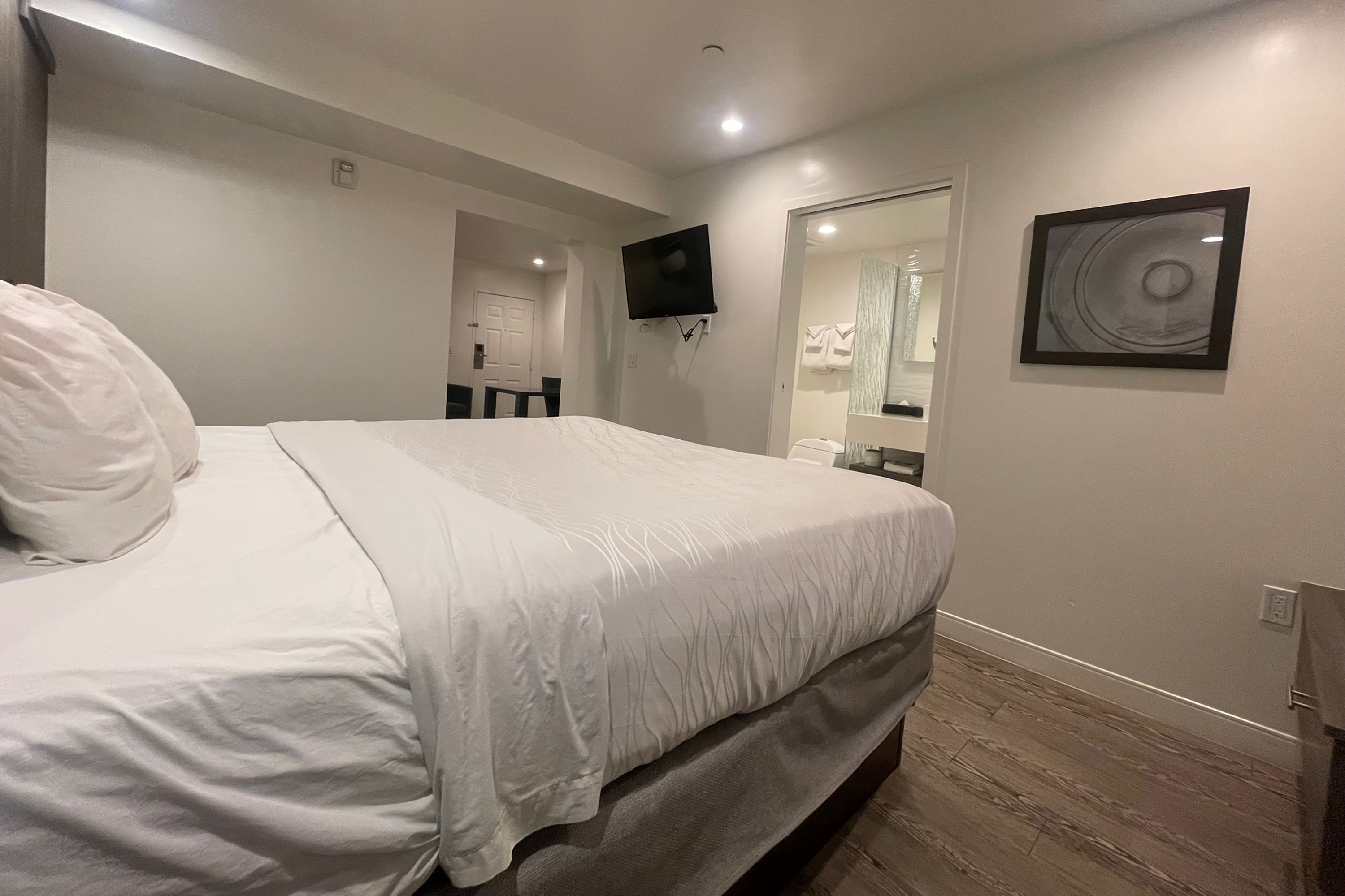 Guest room at the Baymont Inn & Suites by Wyndham Tempe University/Phoenix in Tempe, Arizona