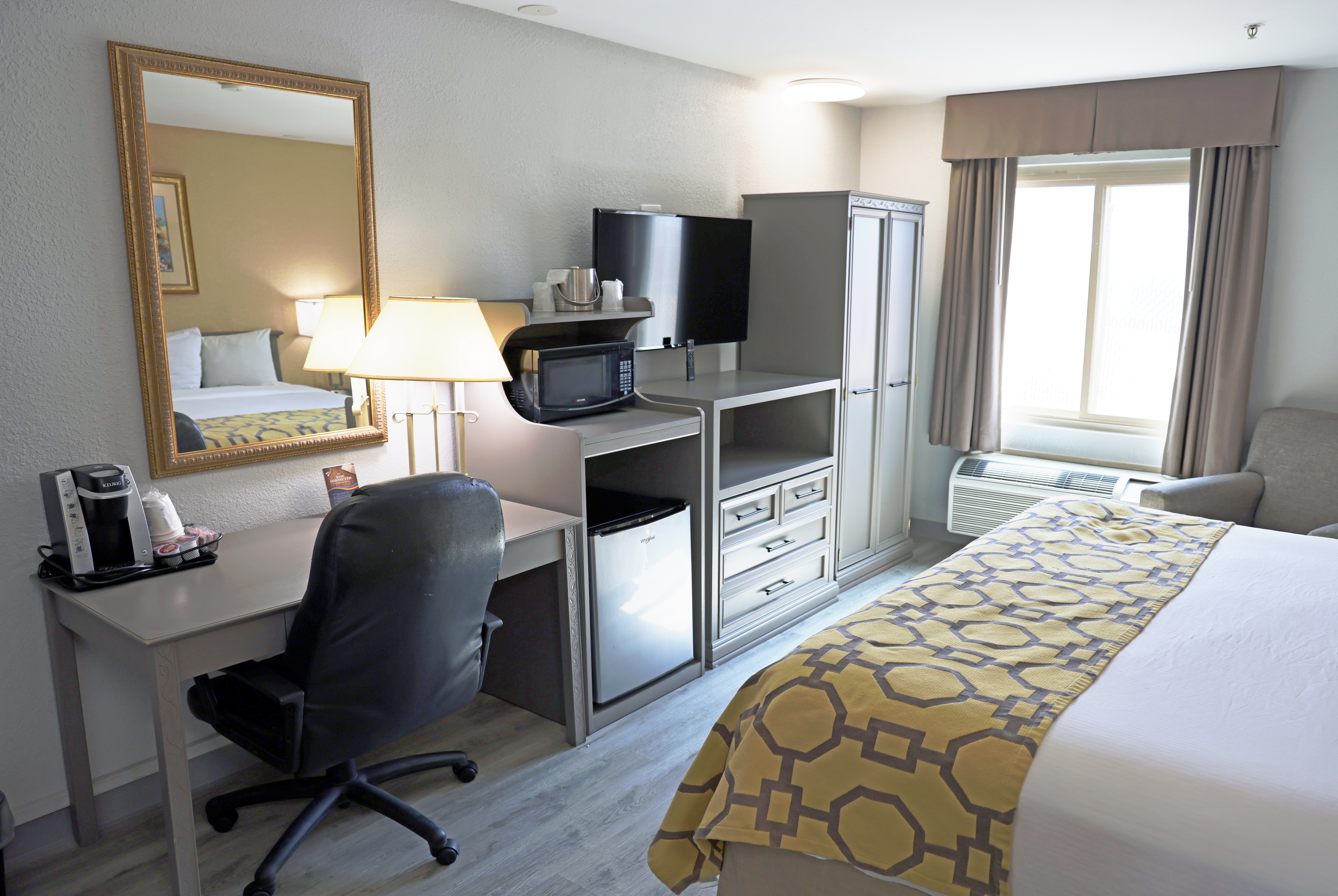 Guest room at the Baymont by Wyndham Barstow Historic Route 66 in Barstow, California