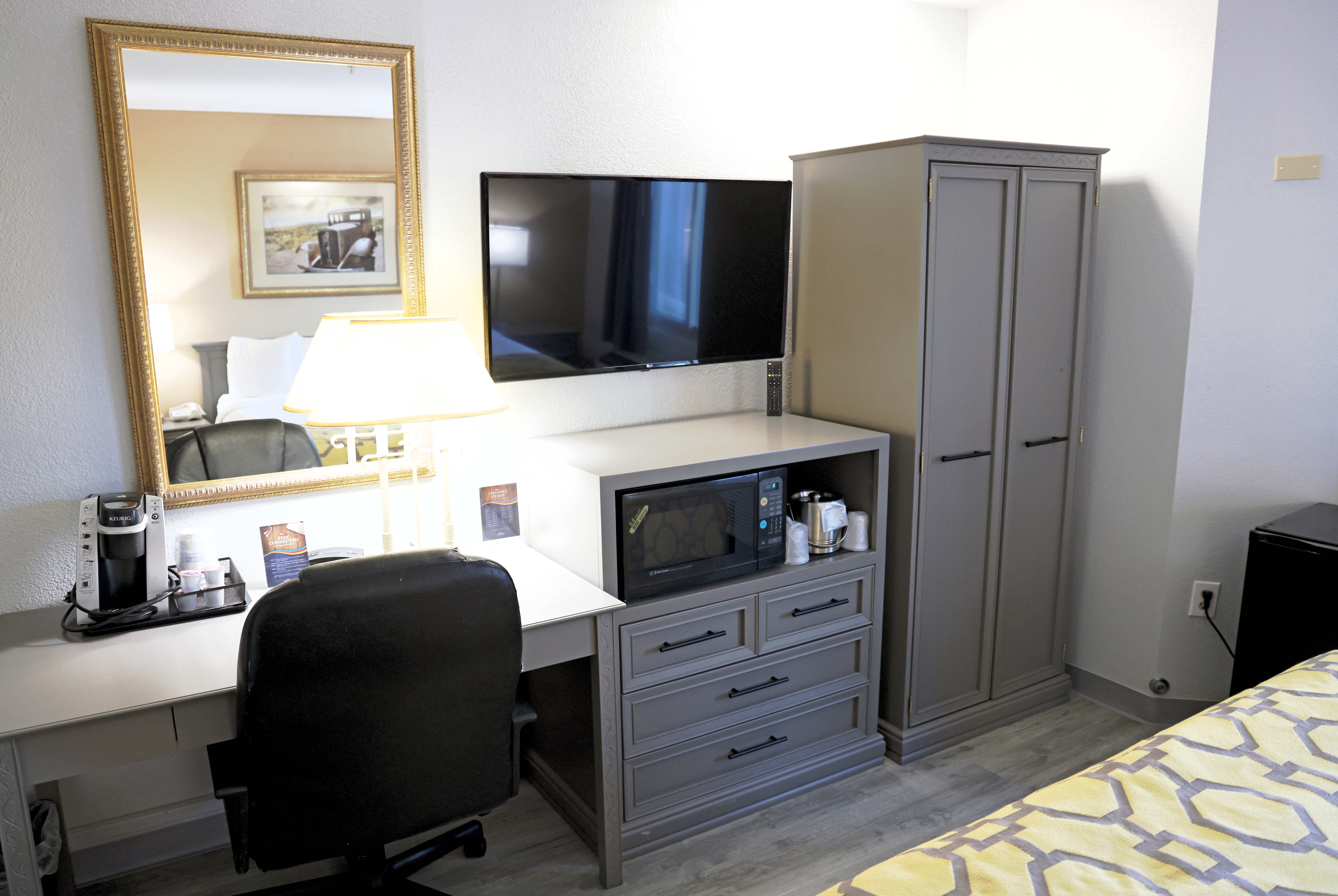 Guest room at the Baymont by Wyndham Barstow Historic Route 66 in Barstow, California
