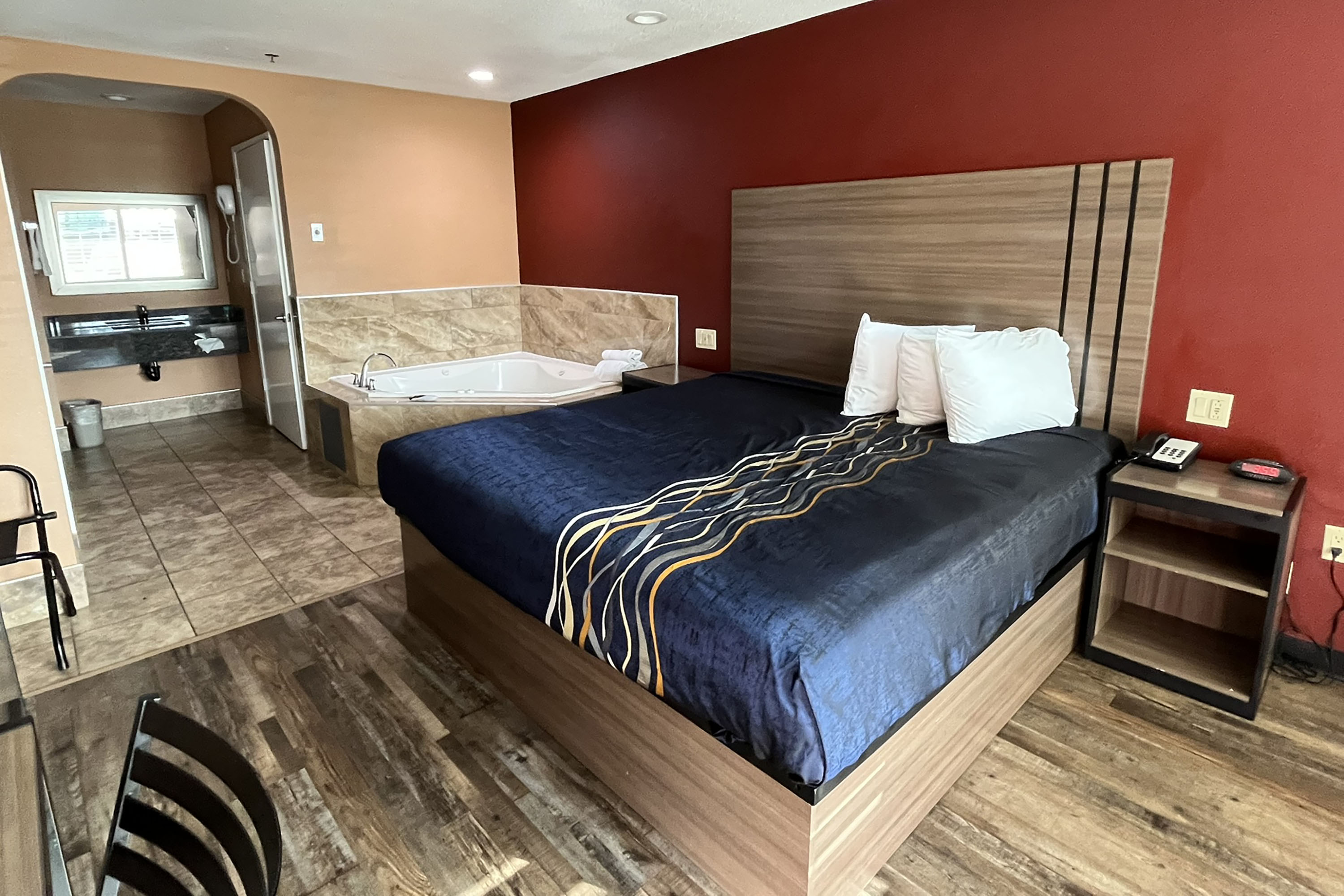 Guest room at the Baymont by Wyndham Manteca in Manteca, California