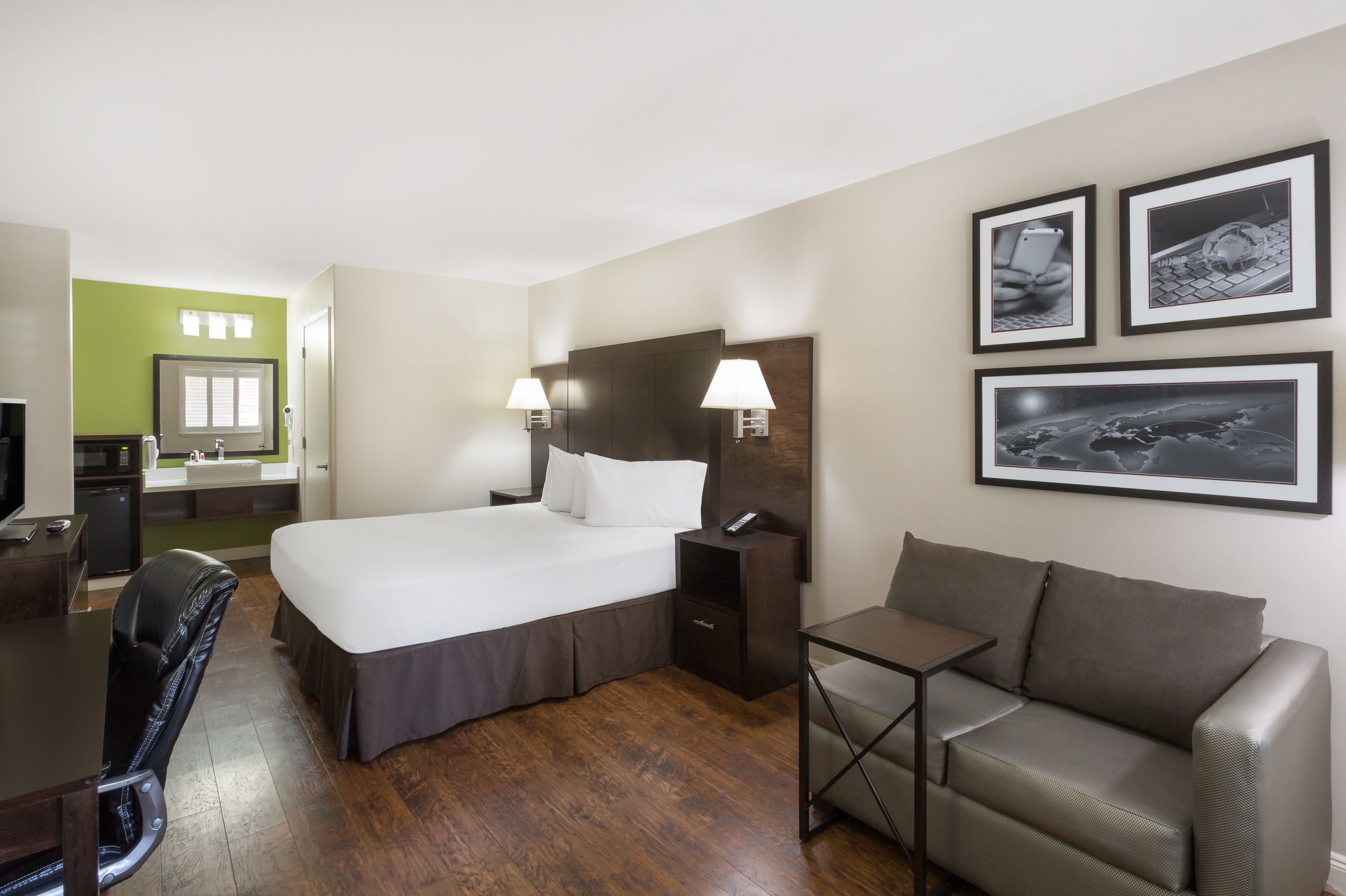Guest room at the Baymont by Wyndham Modesto Salida in Modesto, California