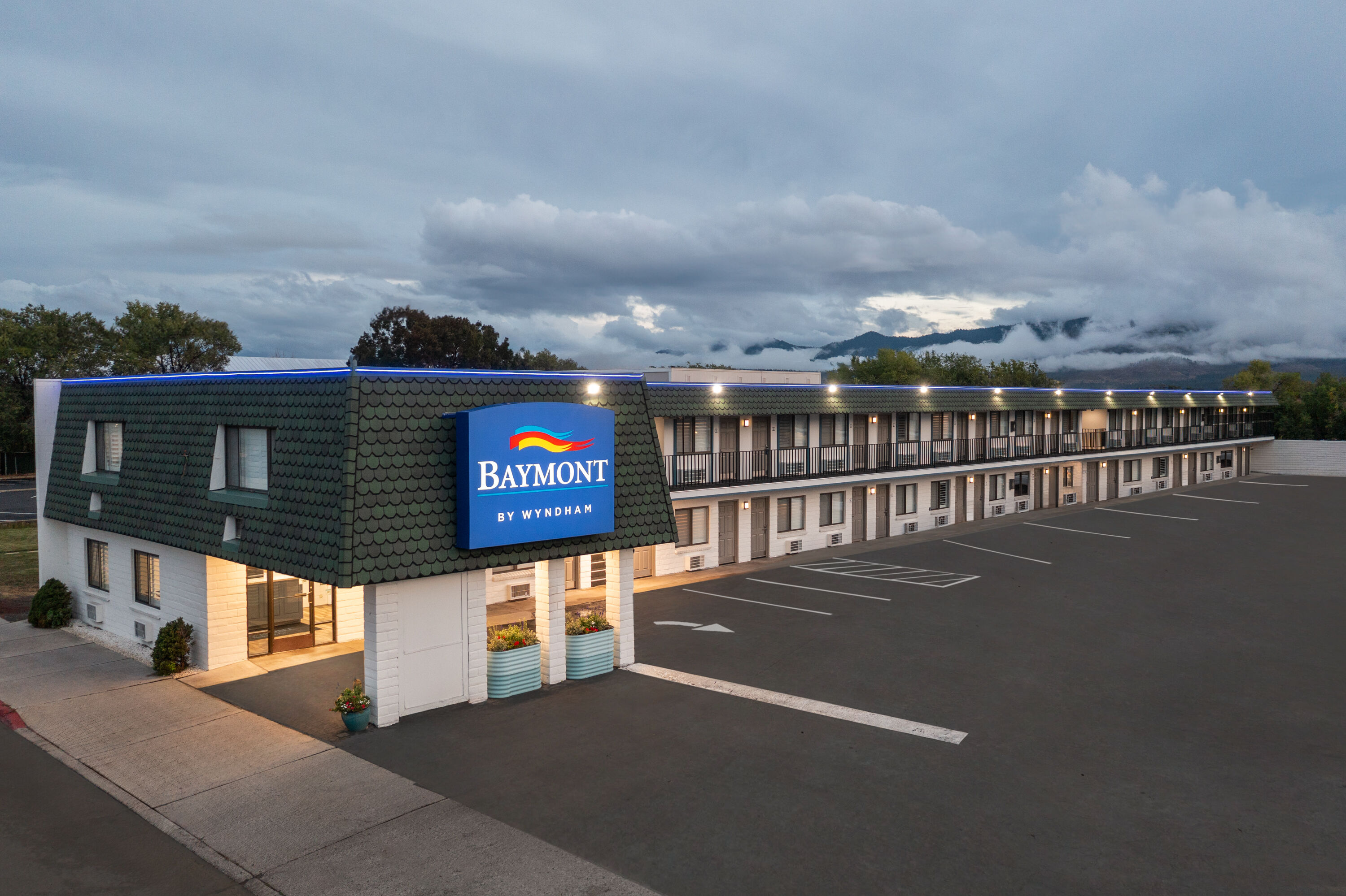 Exterior Dusk Image of Baymont by Wyndham Susanville hotel in Susanville, California