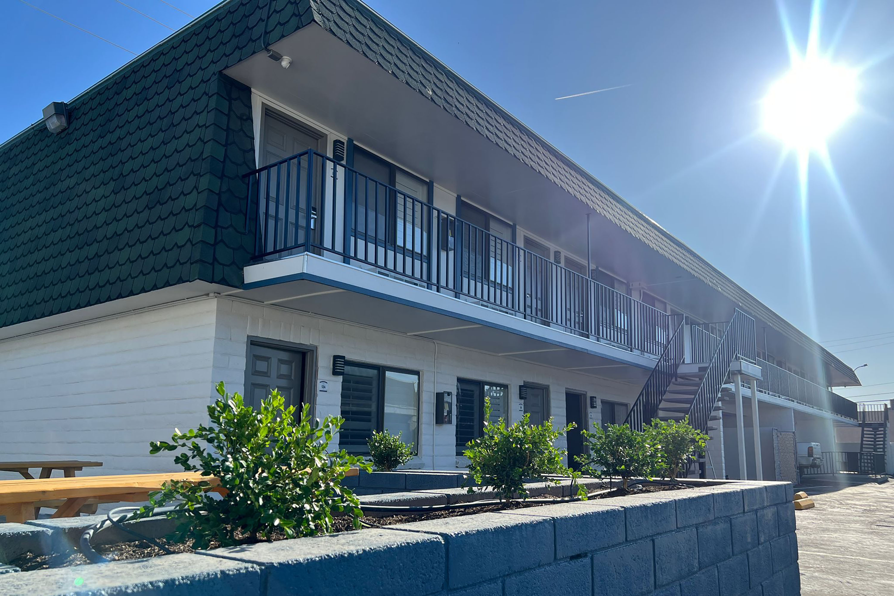 Exterior of Baymont by Wyndham Susanville hotel in Susanville, California