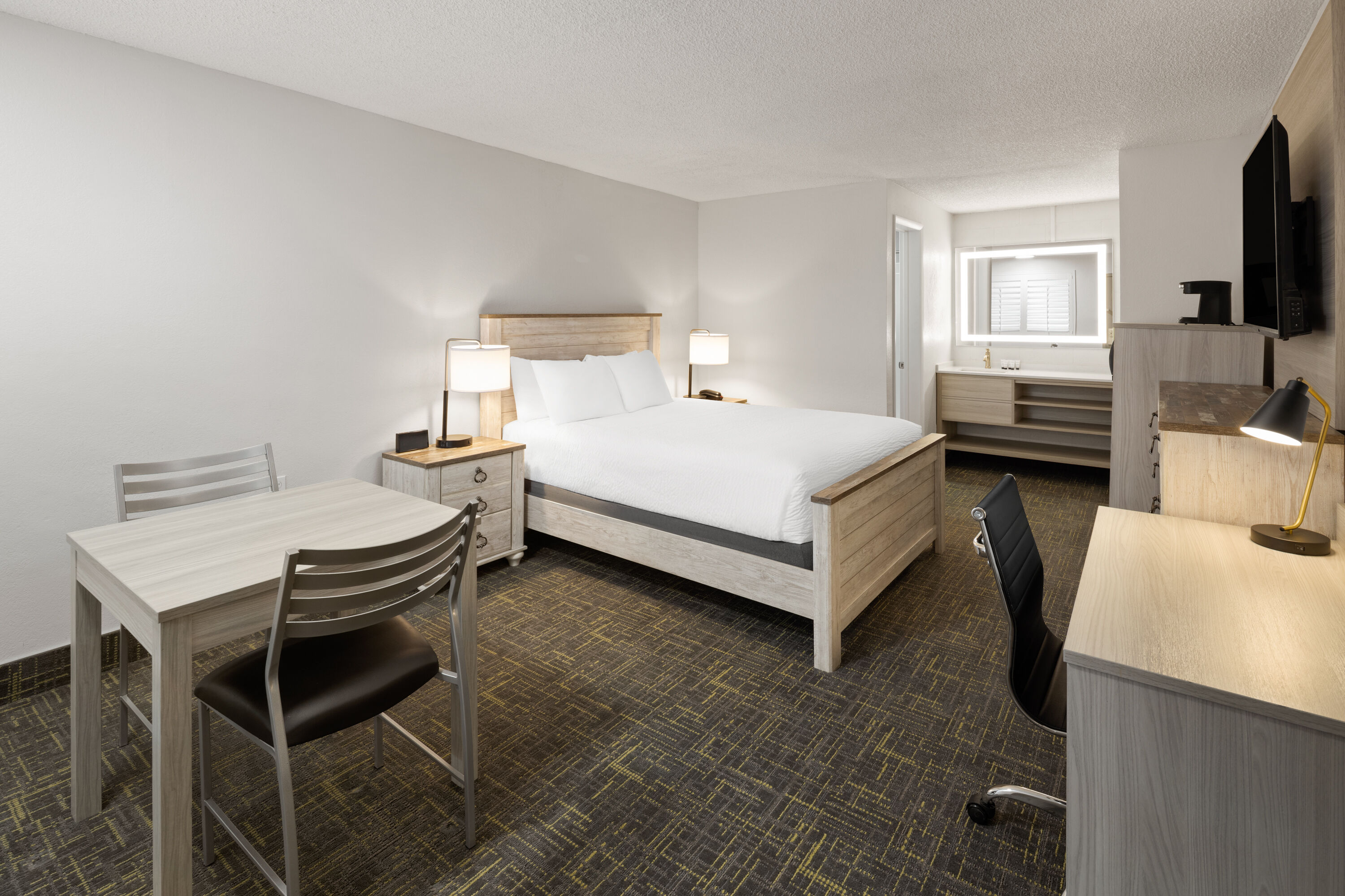Guest room at the Baymont by Wyndham Susanville in Susanville, California