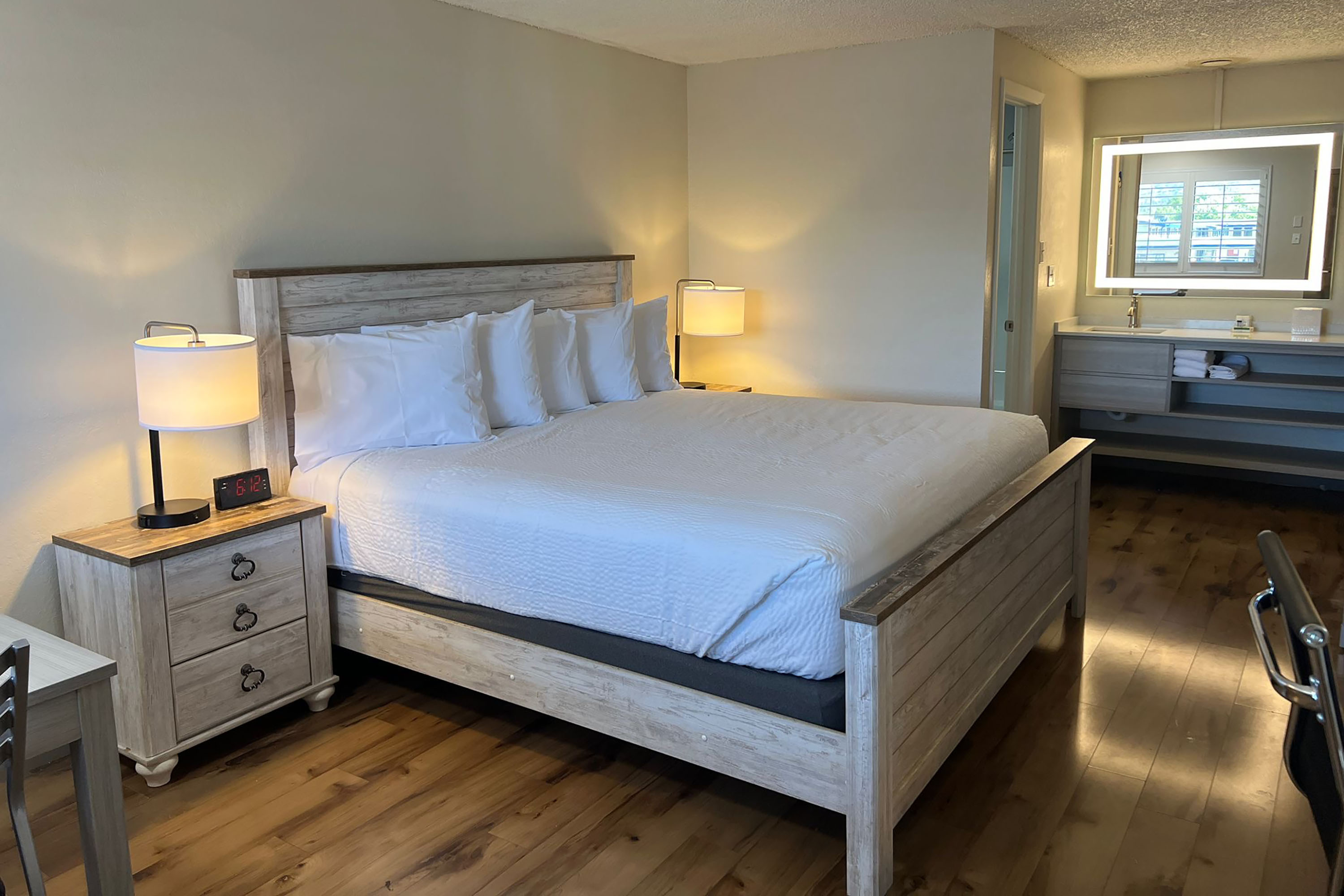 Guest room at the Baymont by Wyndham Susanville in Susanville, California