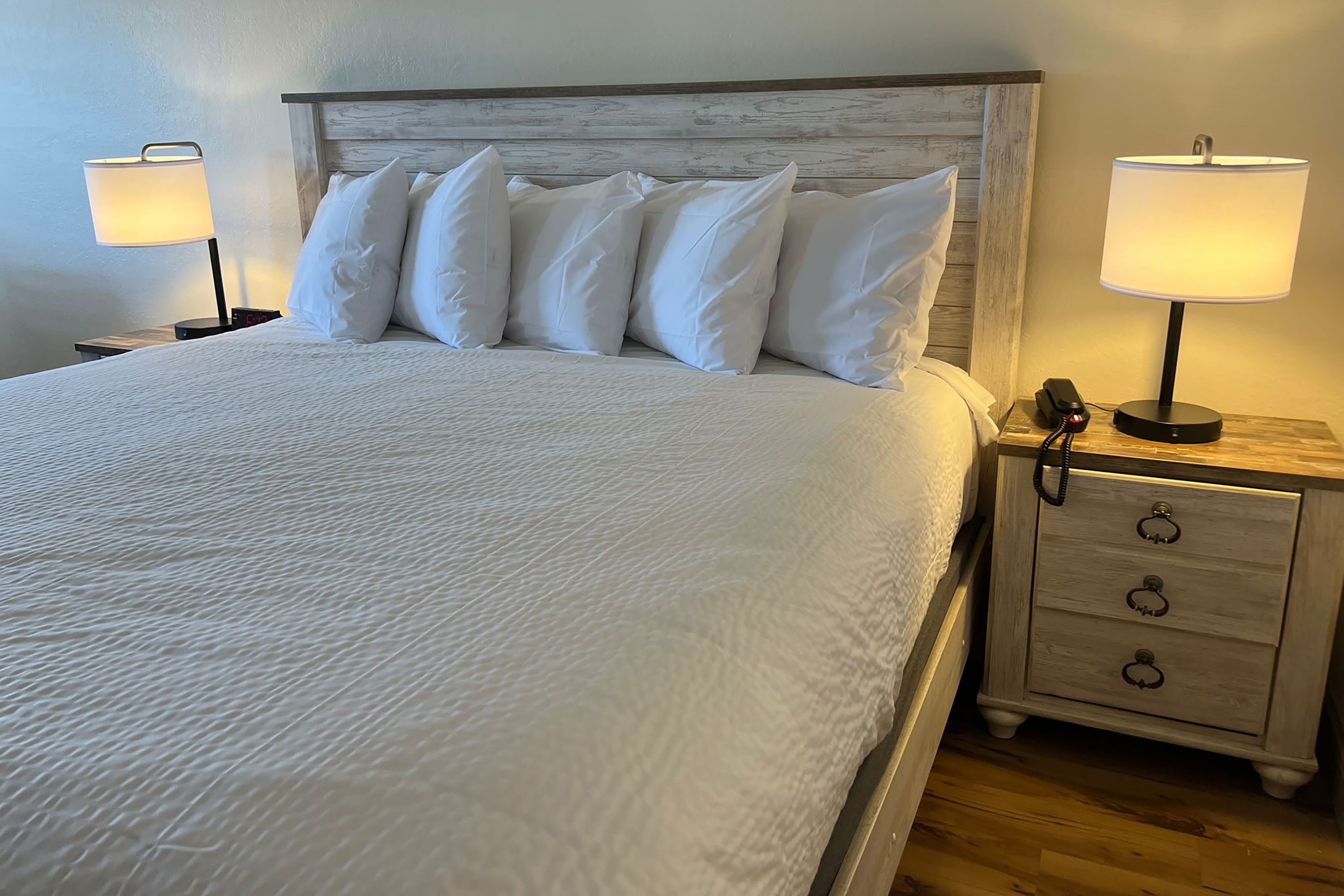 Guest room at the Baymont by Wyndham Susanville in Susanville, California