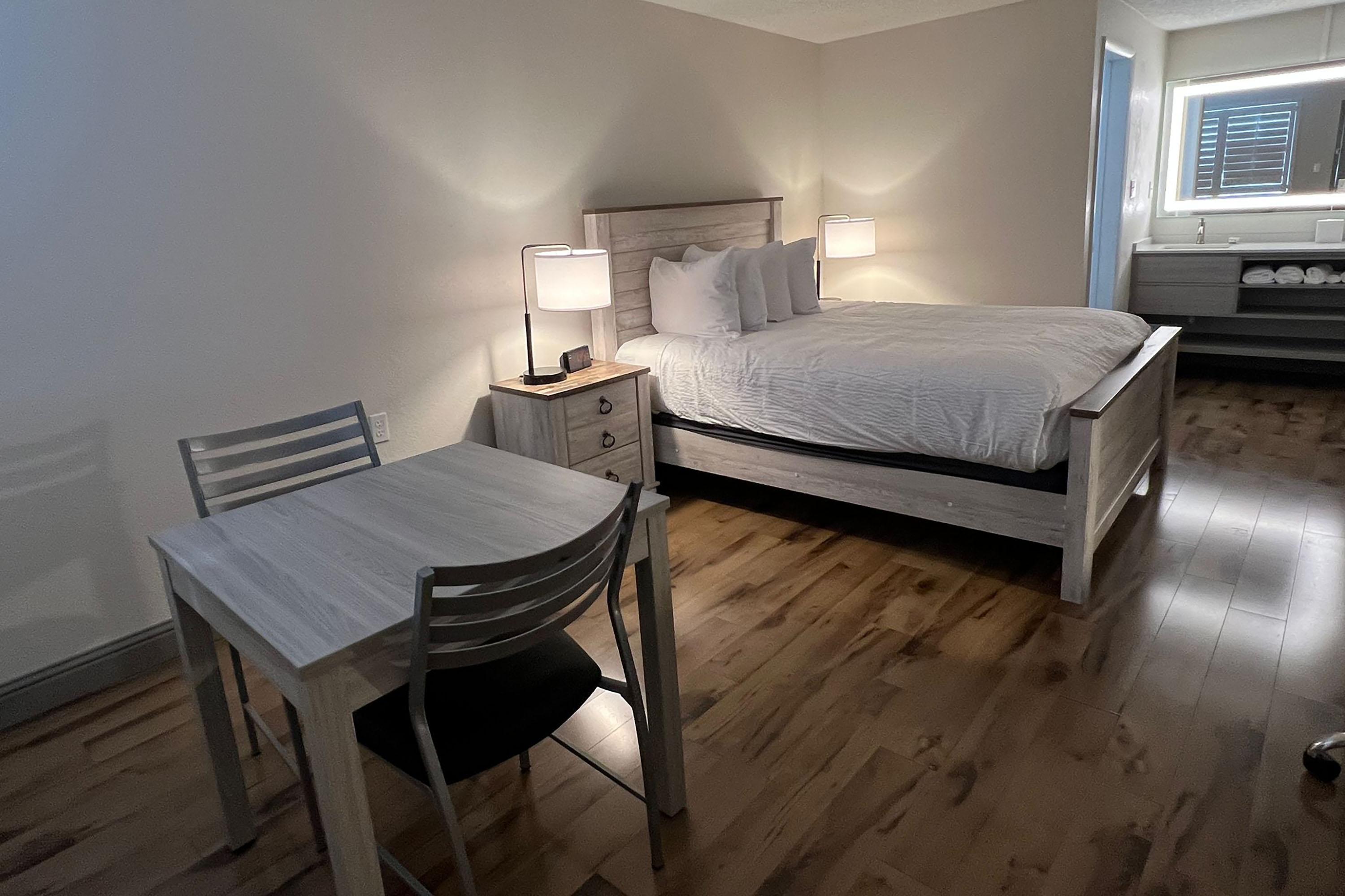 Guest room at the Baymont by Wyndham Susanville in Susanville, California