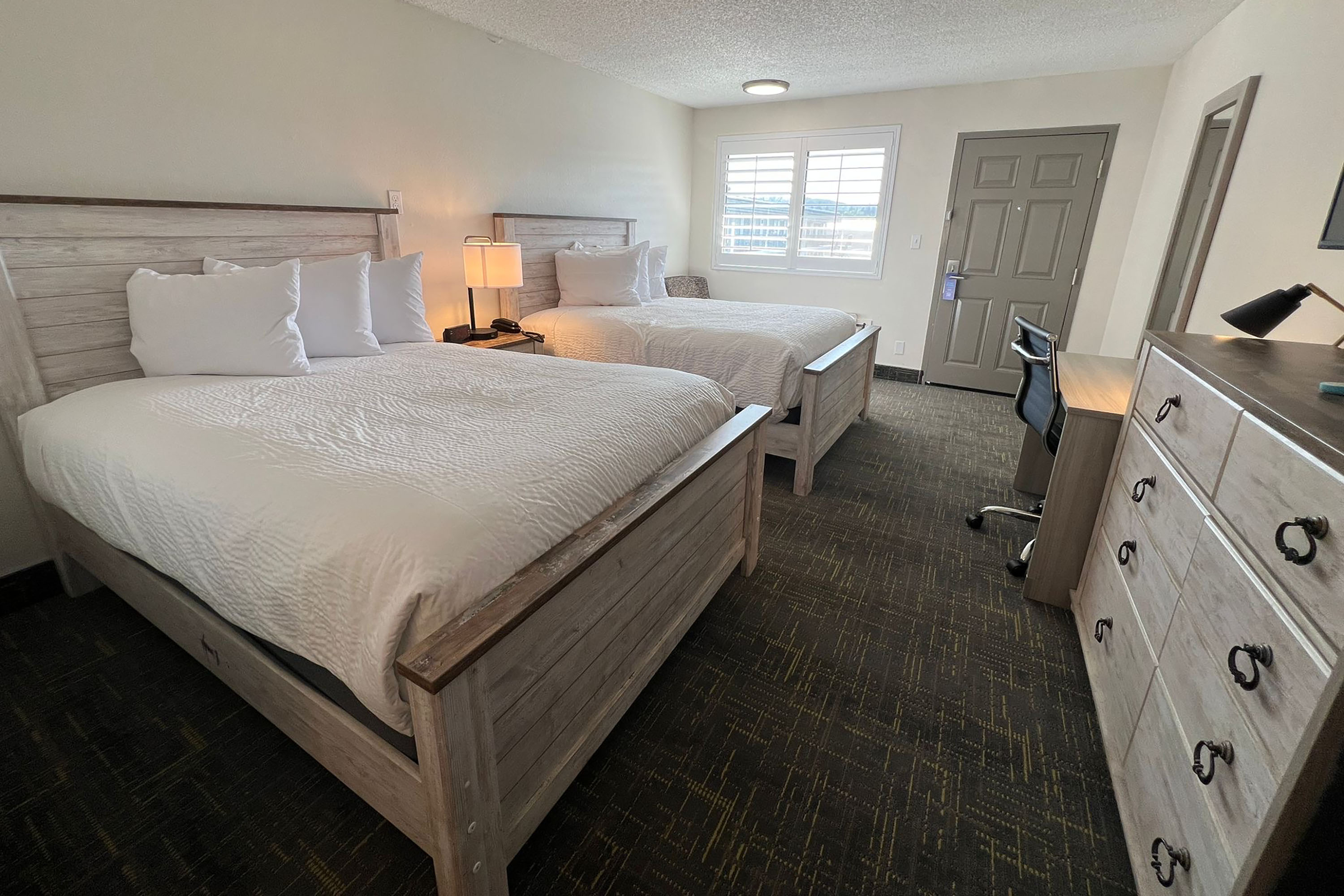 Guest room at the Baymont by Wyndham Susanville in Susanville, California