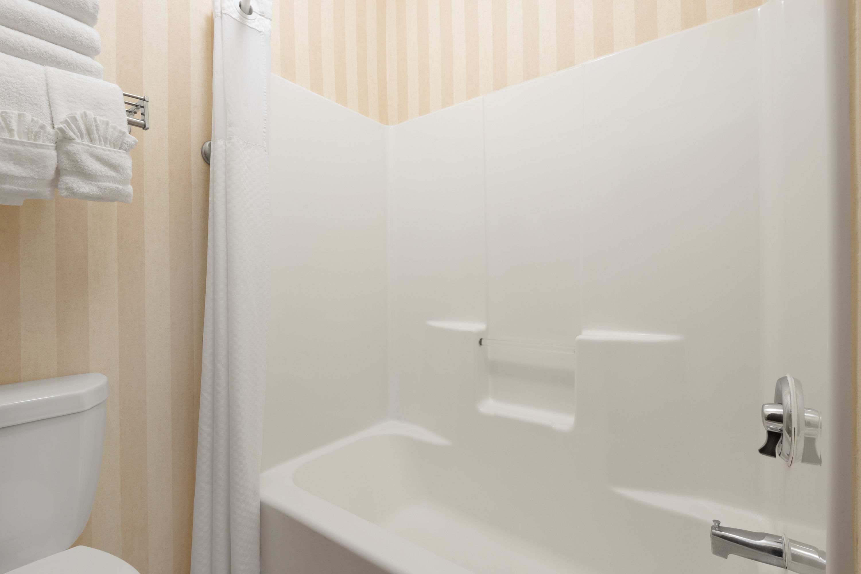 Guest room bath at the Baymont by Wyndham Colorado Springs in Colorado Springs, Colorado