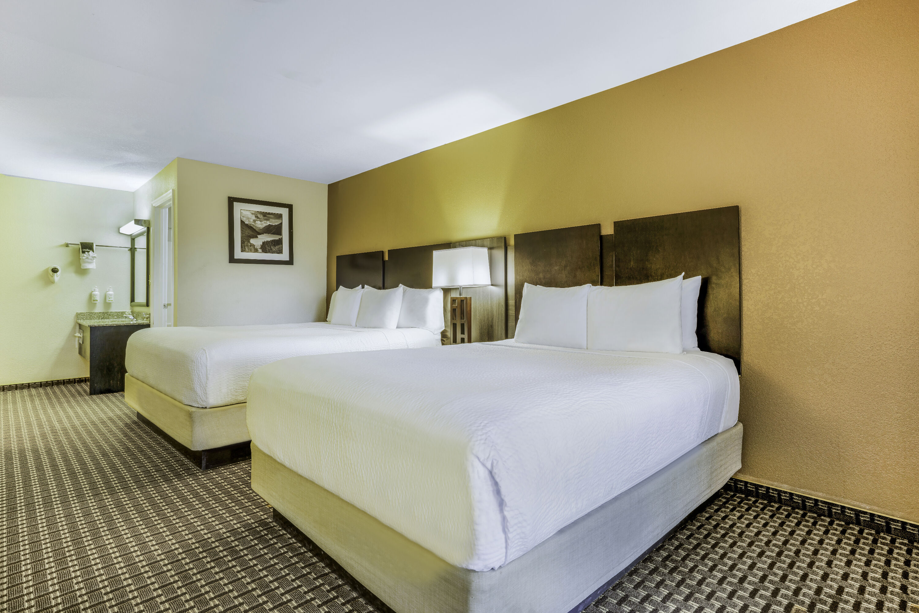 King bed guest room at the Baymont by Wyndham Cortez in Cortez, Colorado