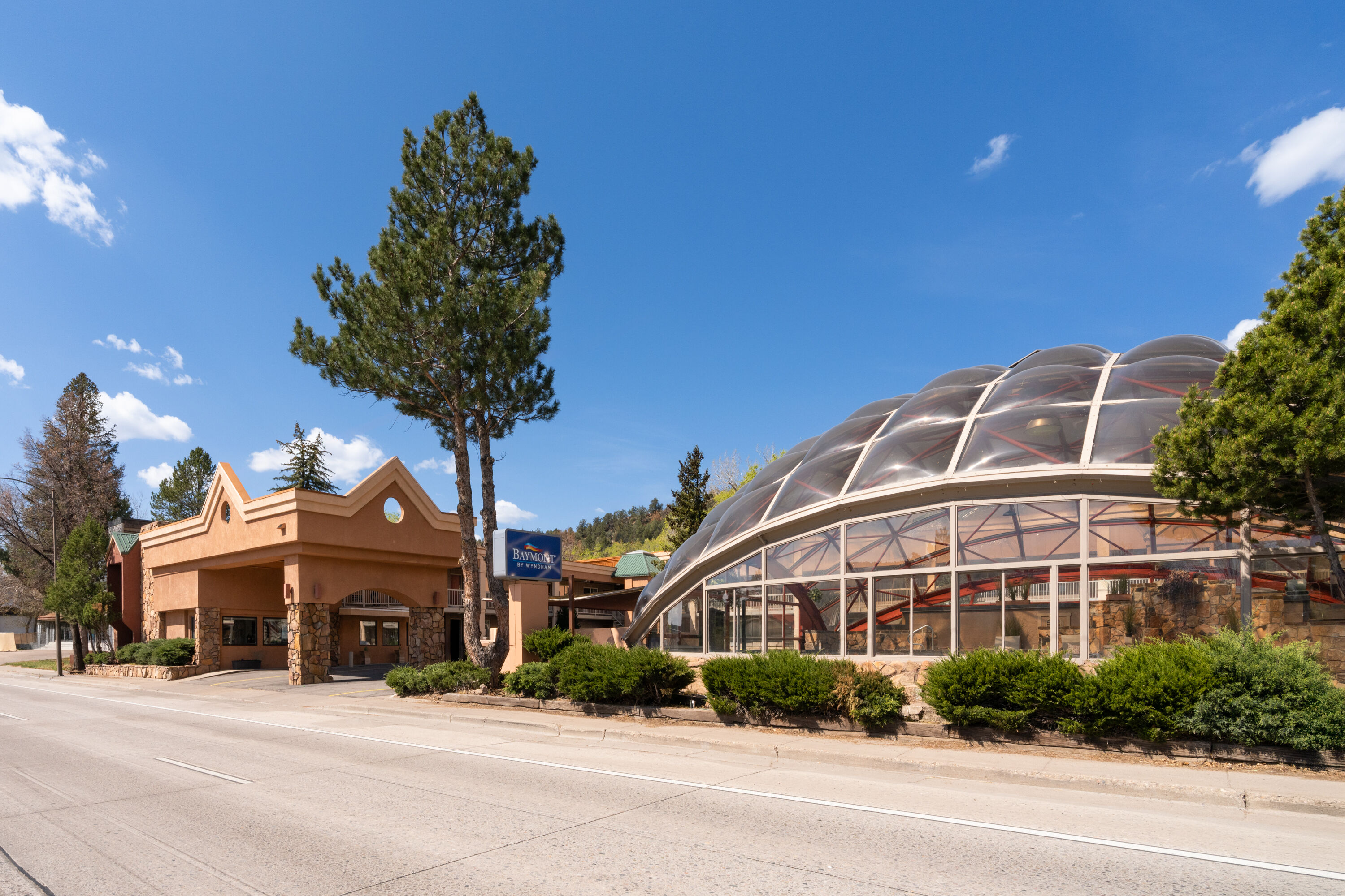 Exterior Day Image of Baymont by Wyndham Durango hotel in Durango, Colorado