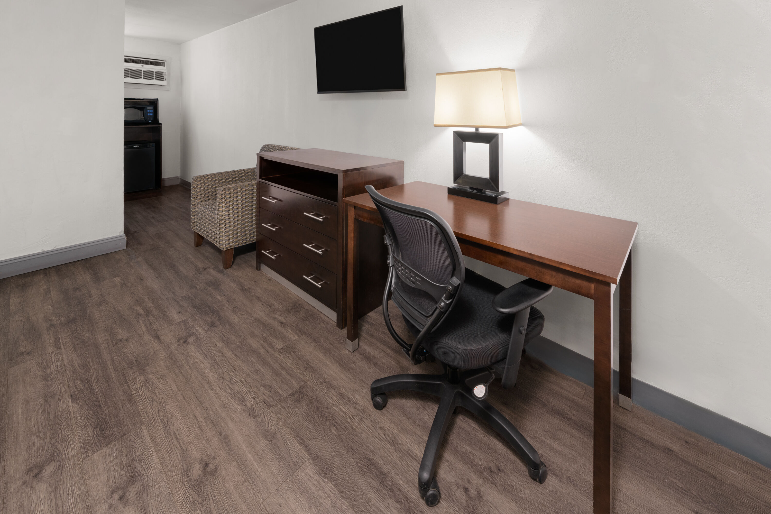 Guest room at the Baymont by Wyndham Durango in Durango, Colorado