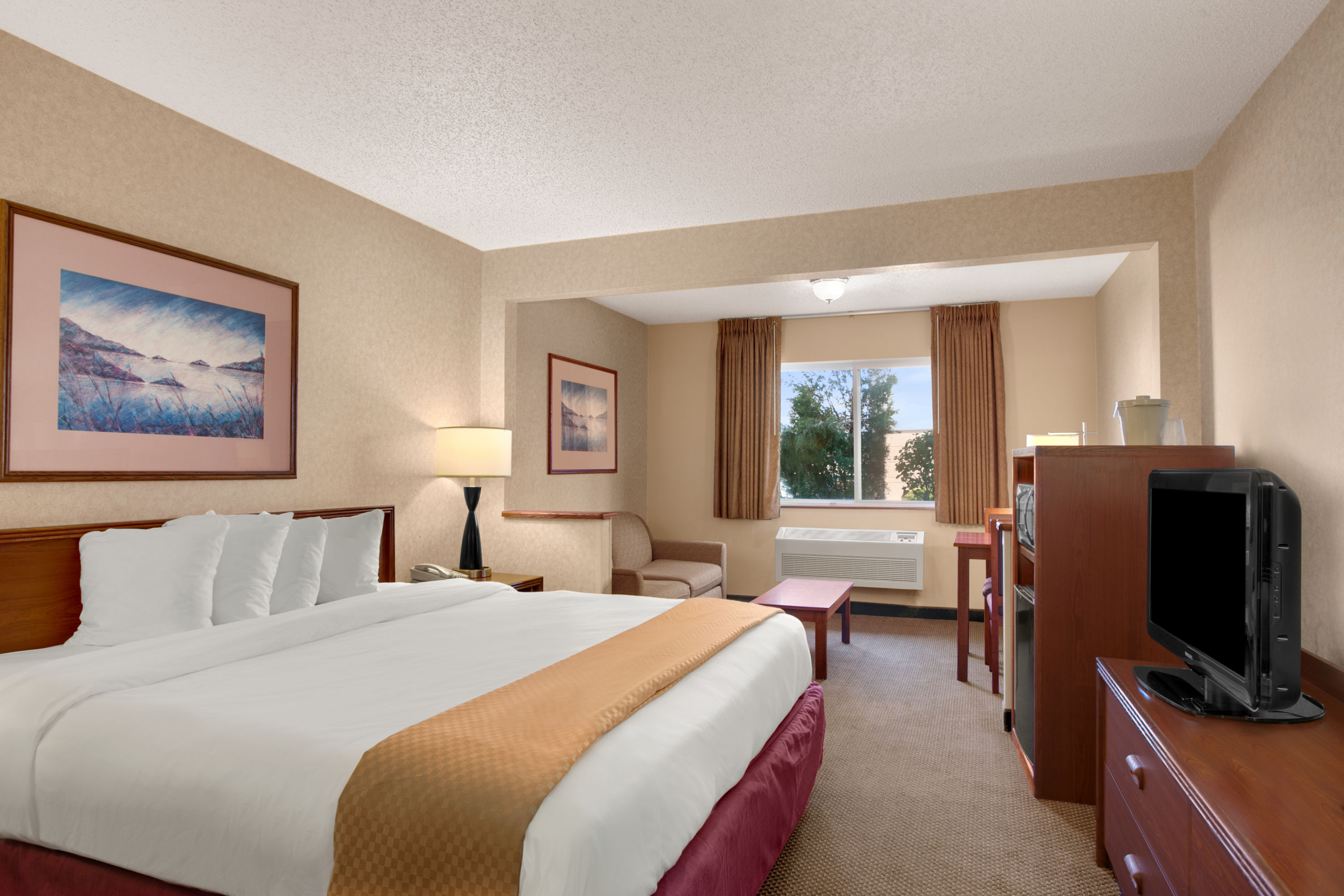 Baymont by Wyndham Golden/Red Rocks suite in Golden, Colorado