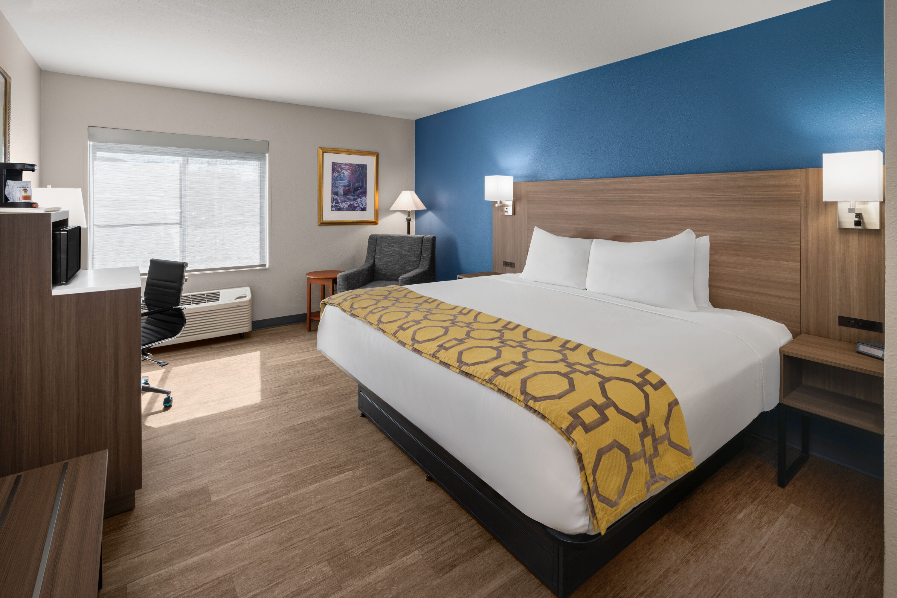 Guest room at the Baymont by Wyndham Salida in Salida, Colorado