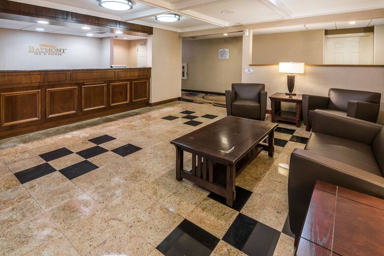 Baymont Inn & Suites Branford/New Haven hotel lobby in Branford, Connecticut