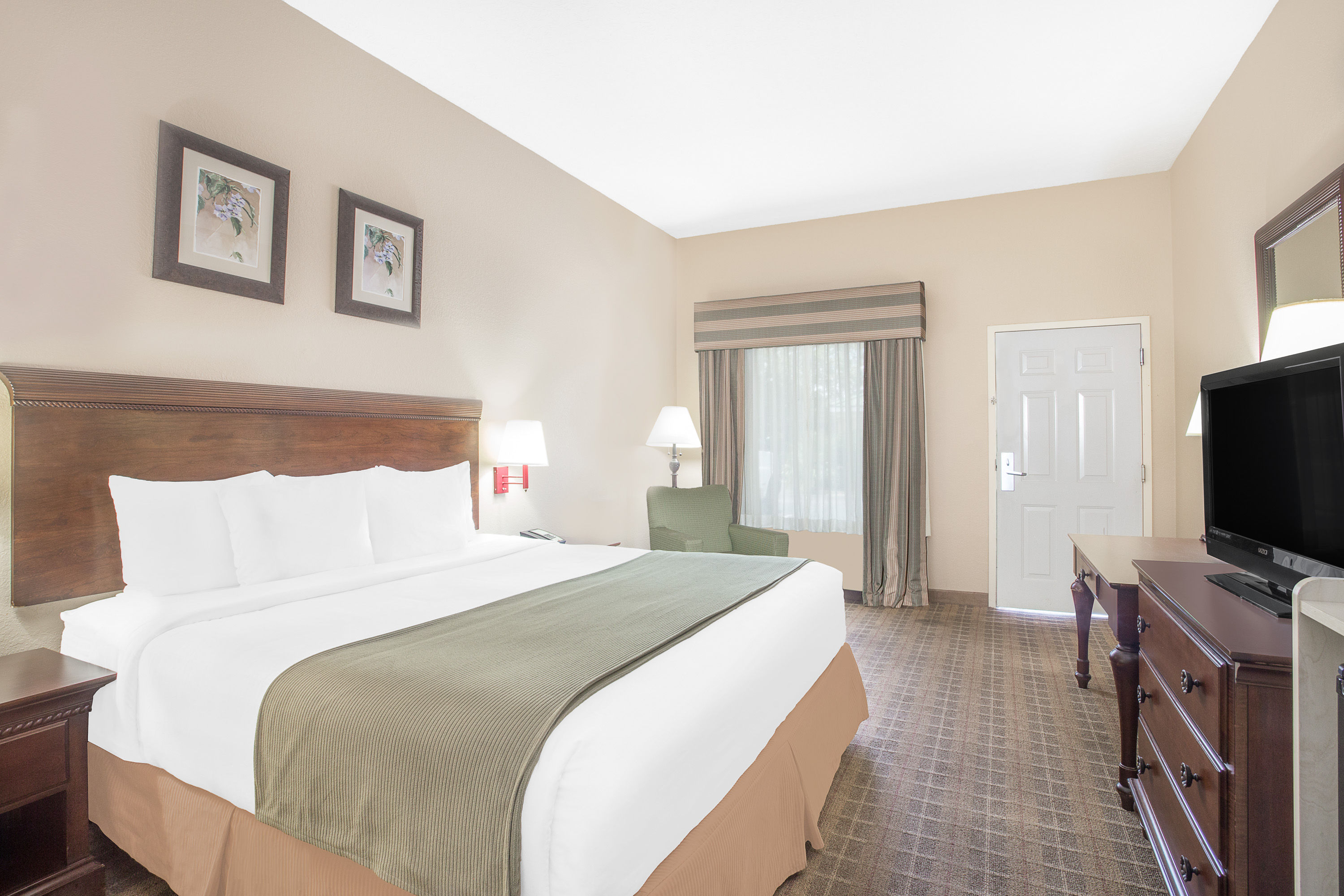 Guest room at the Baymont by Wyndham Crestview in Crestview, Florida