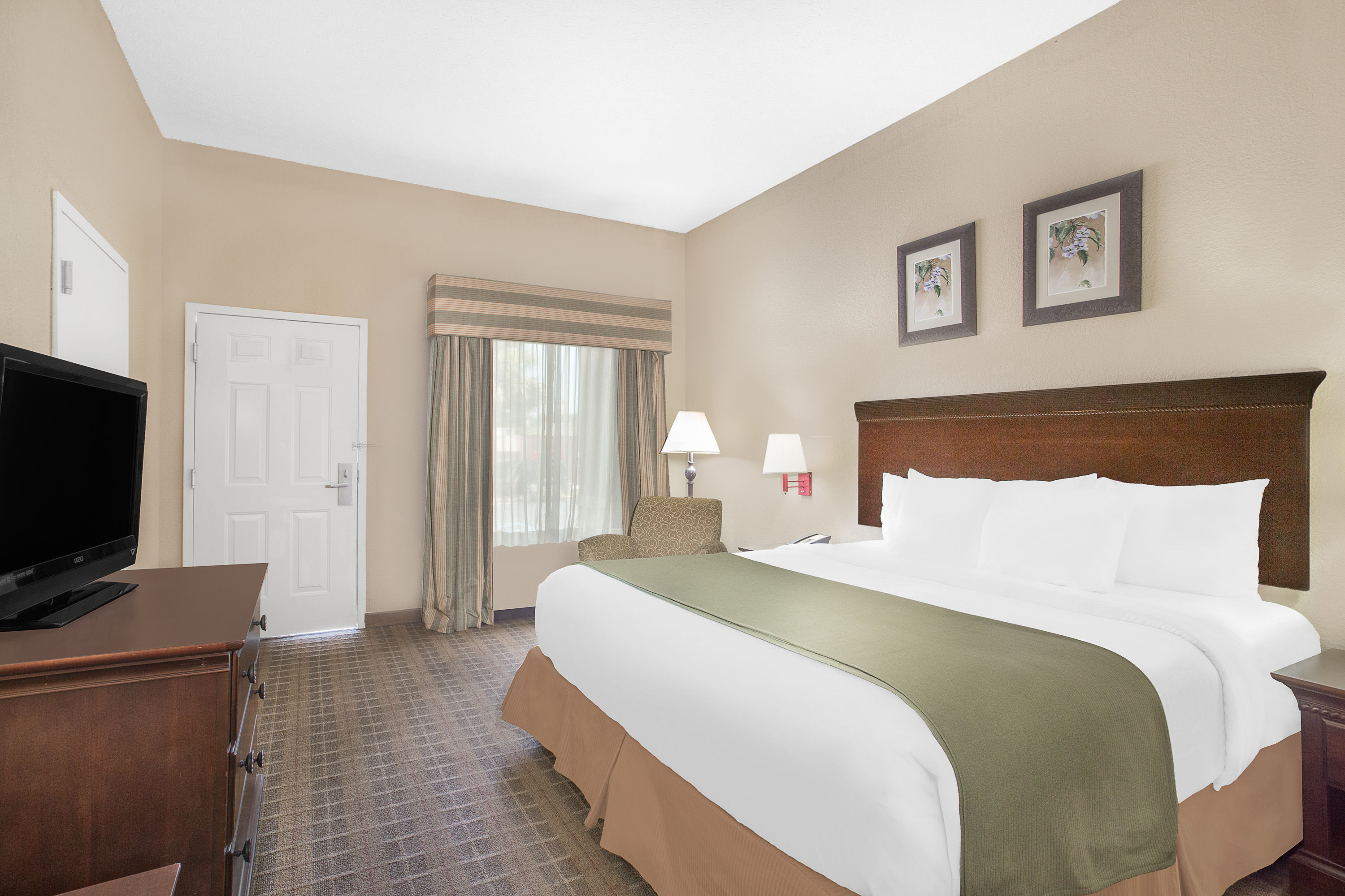 Guest room at the Baymont by Wyndham Crestview in Crestview, Florida