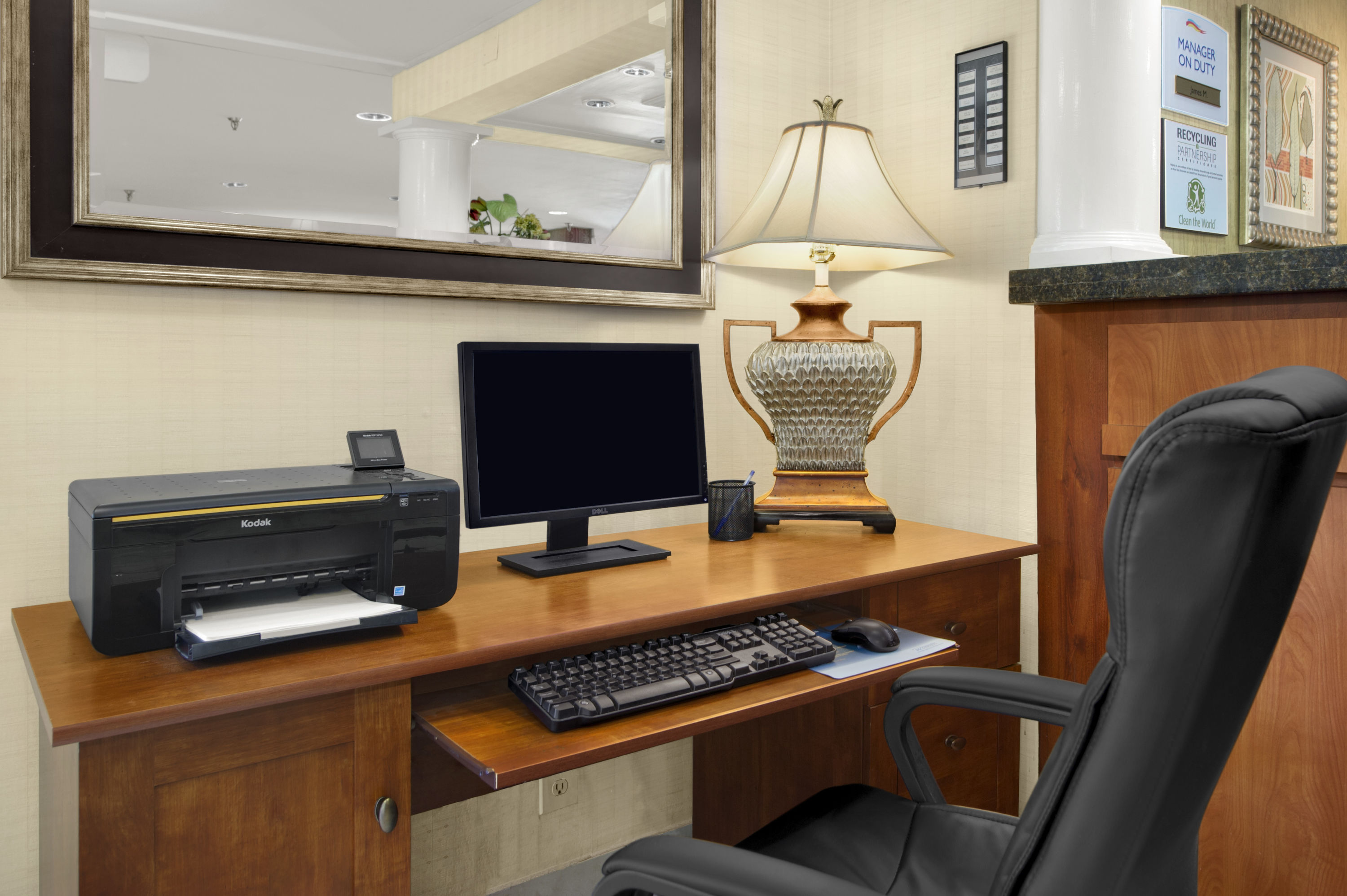 Baymont By Wyndham Gainesville I-75 business center in Gainesville, Florida