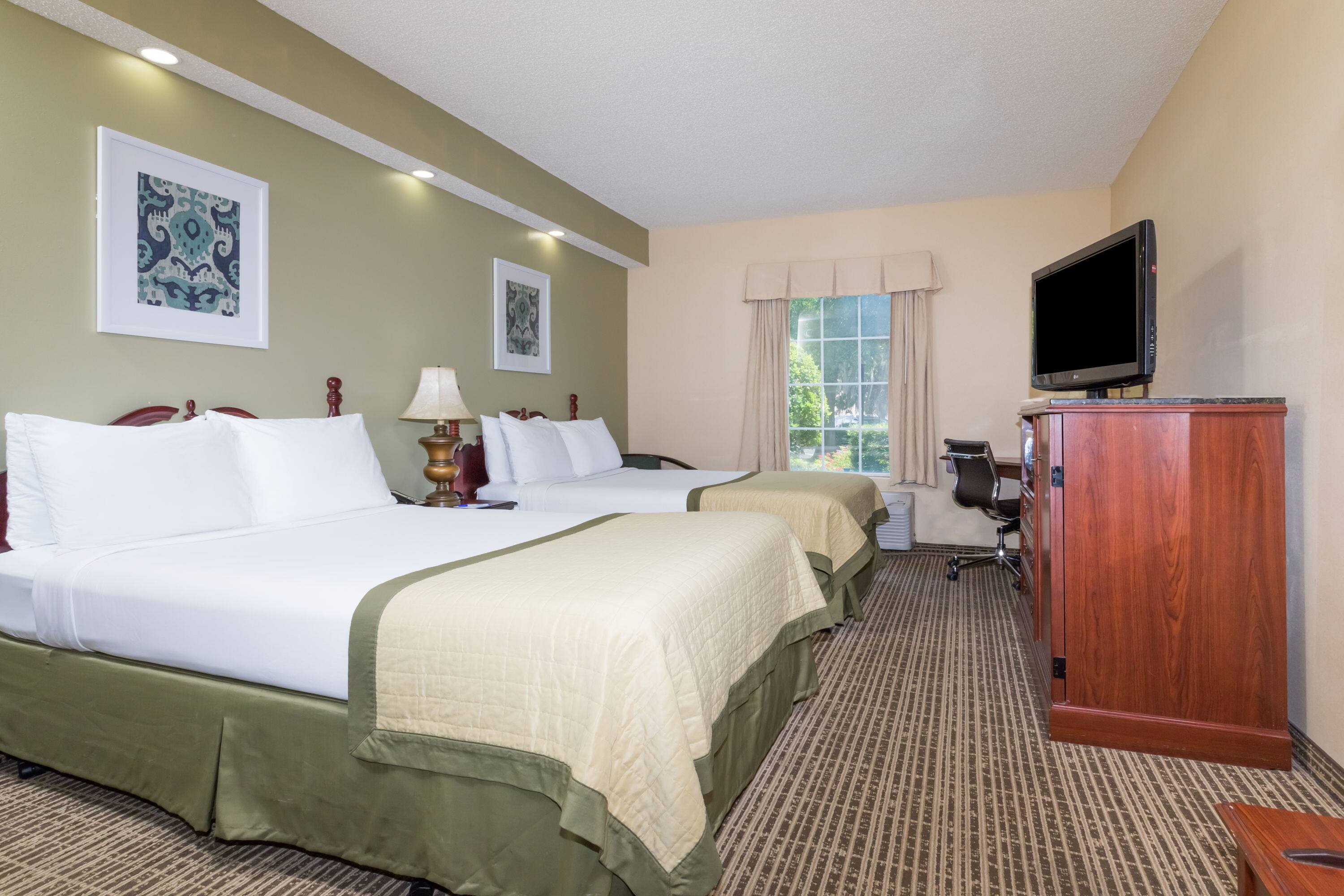 Baymont by Wyndham Lakeland Lakeland - 46907 Guest Room 1