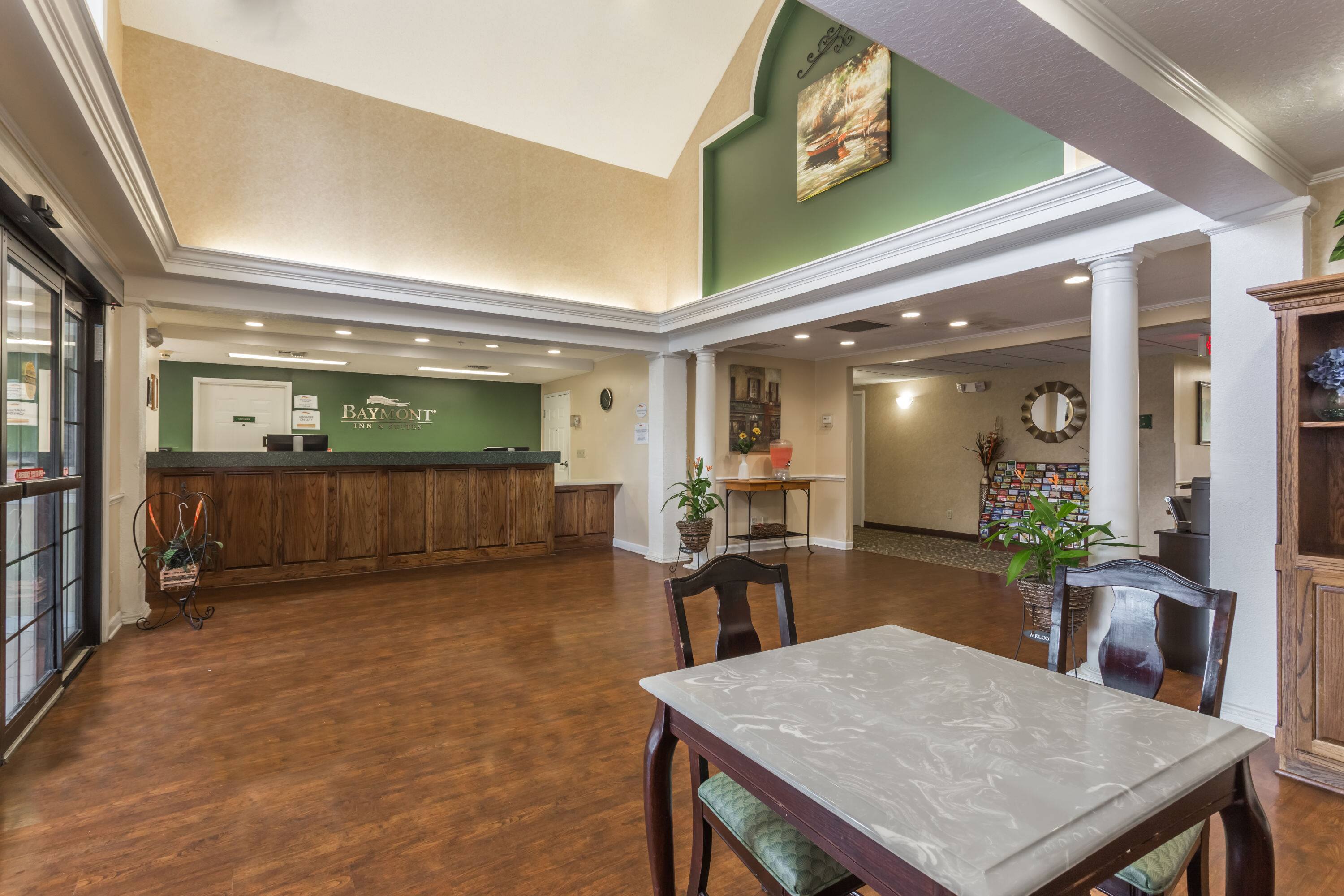 Baymont by Wyndham Lakeland Lakeland - 46907 Lobby View 2