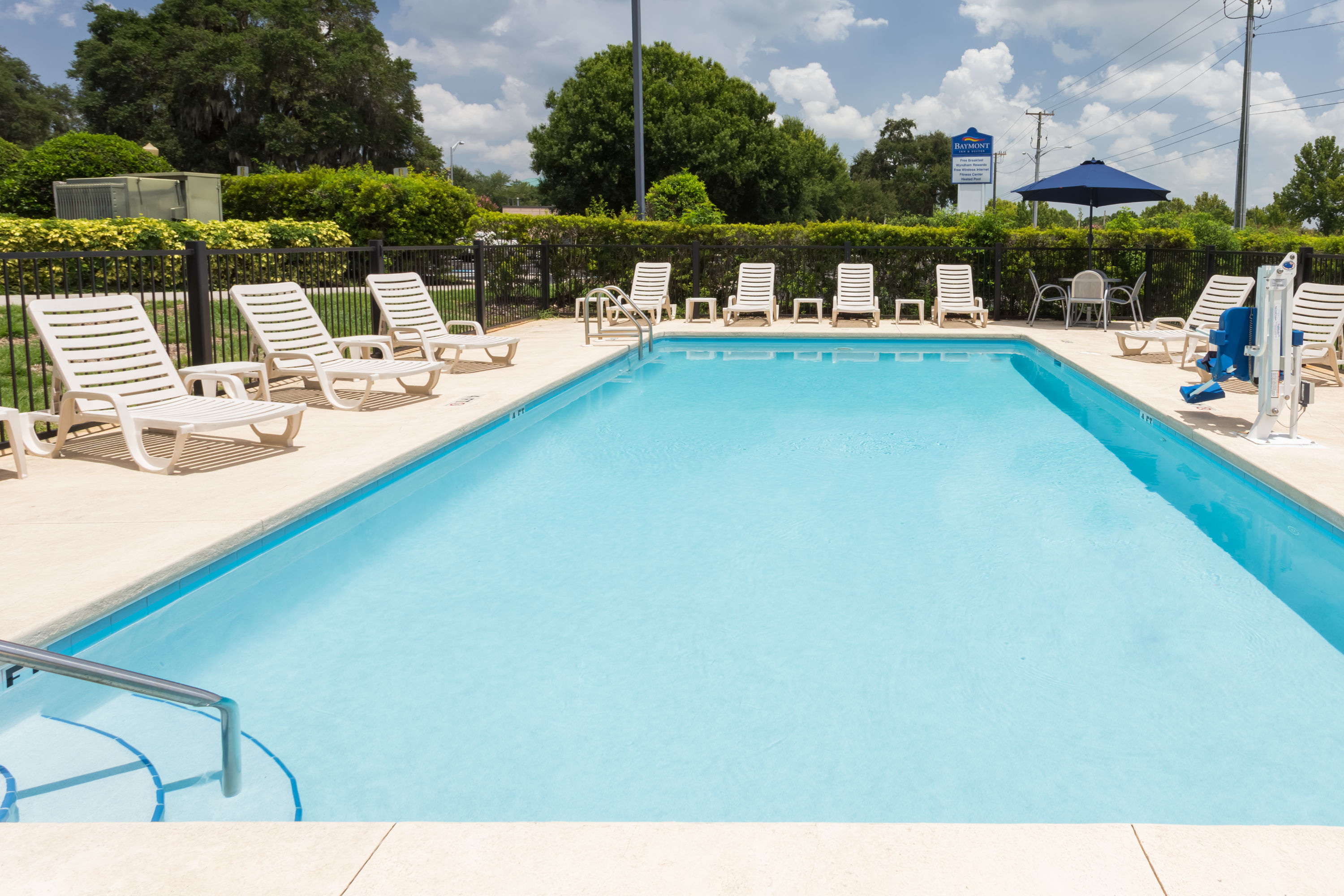 Baymont By Wyndham Lakeland Lakeland Fl Hotels